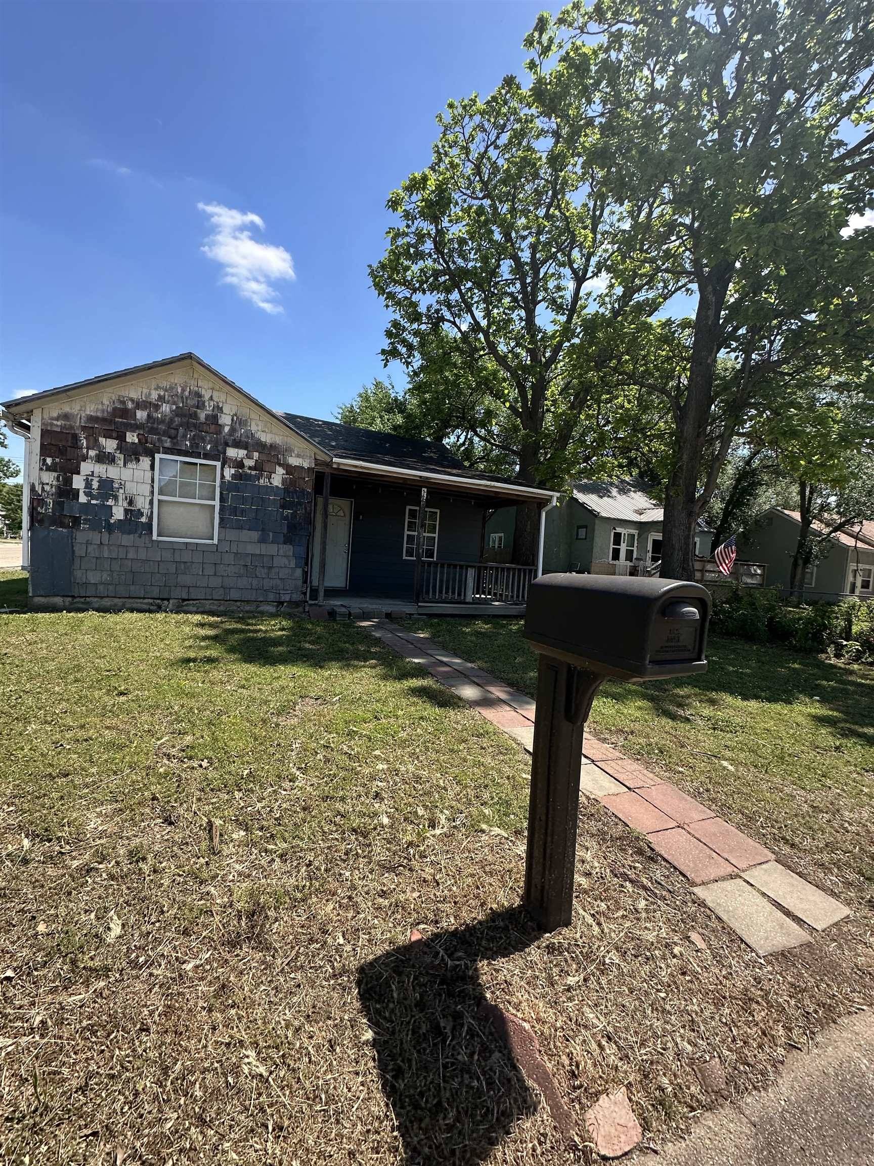 1529 N C St., Wellington, KS 67152