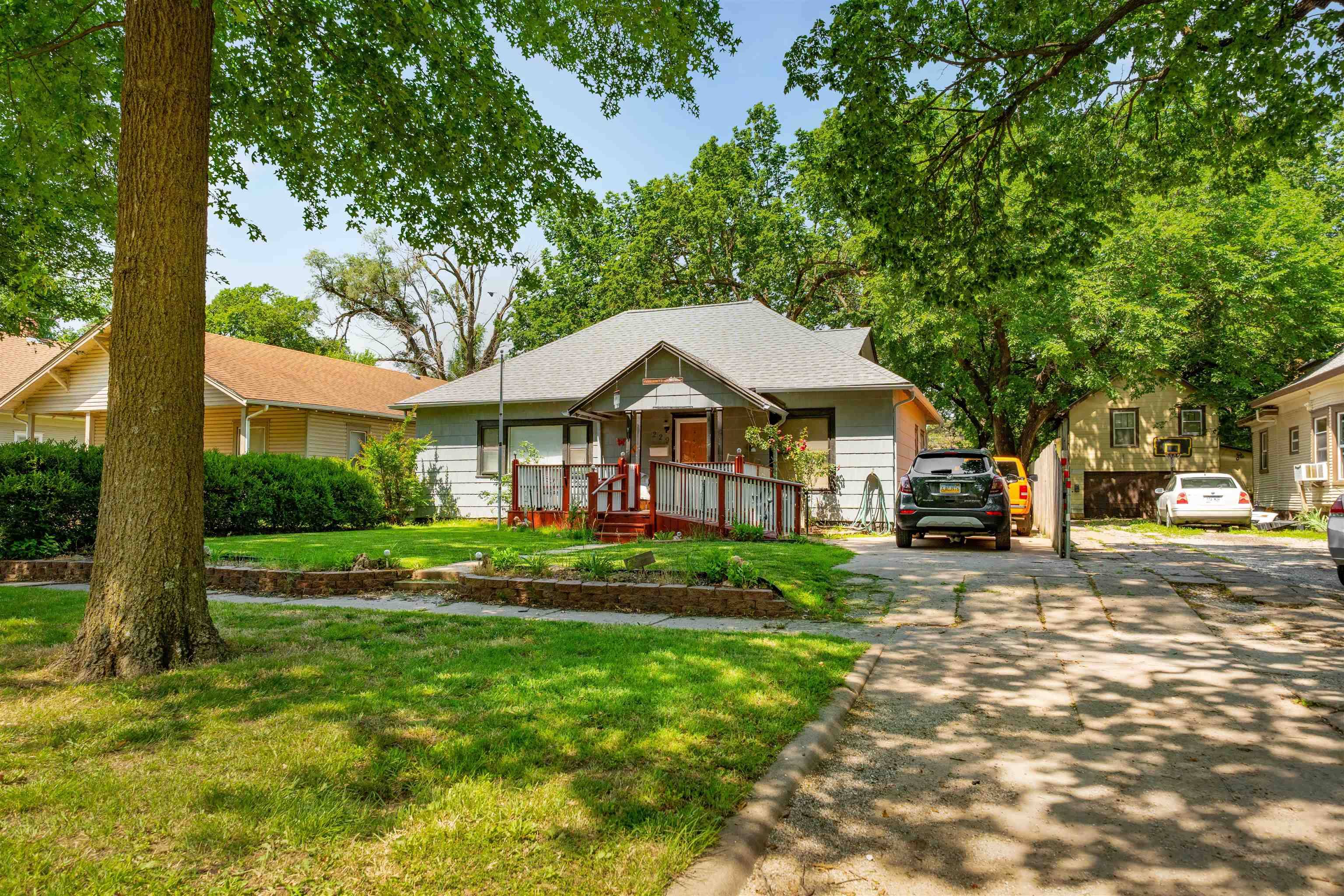 229 S Sedgwick St, Wichita, KS 67213
