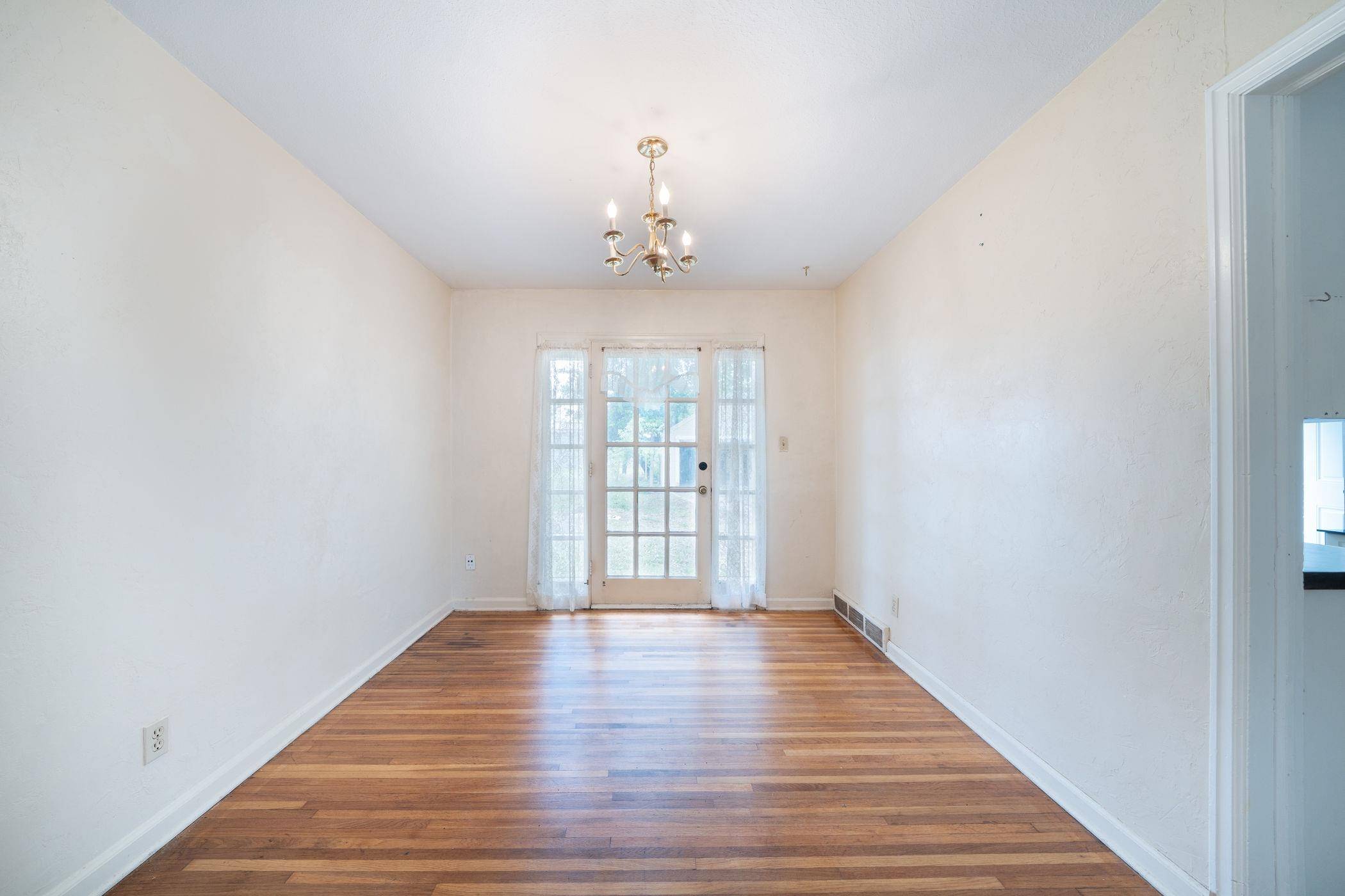 447 S Glendale, Wichita, KS 67218