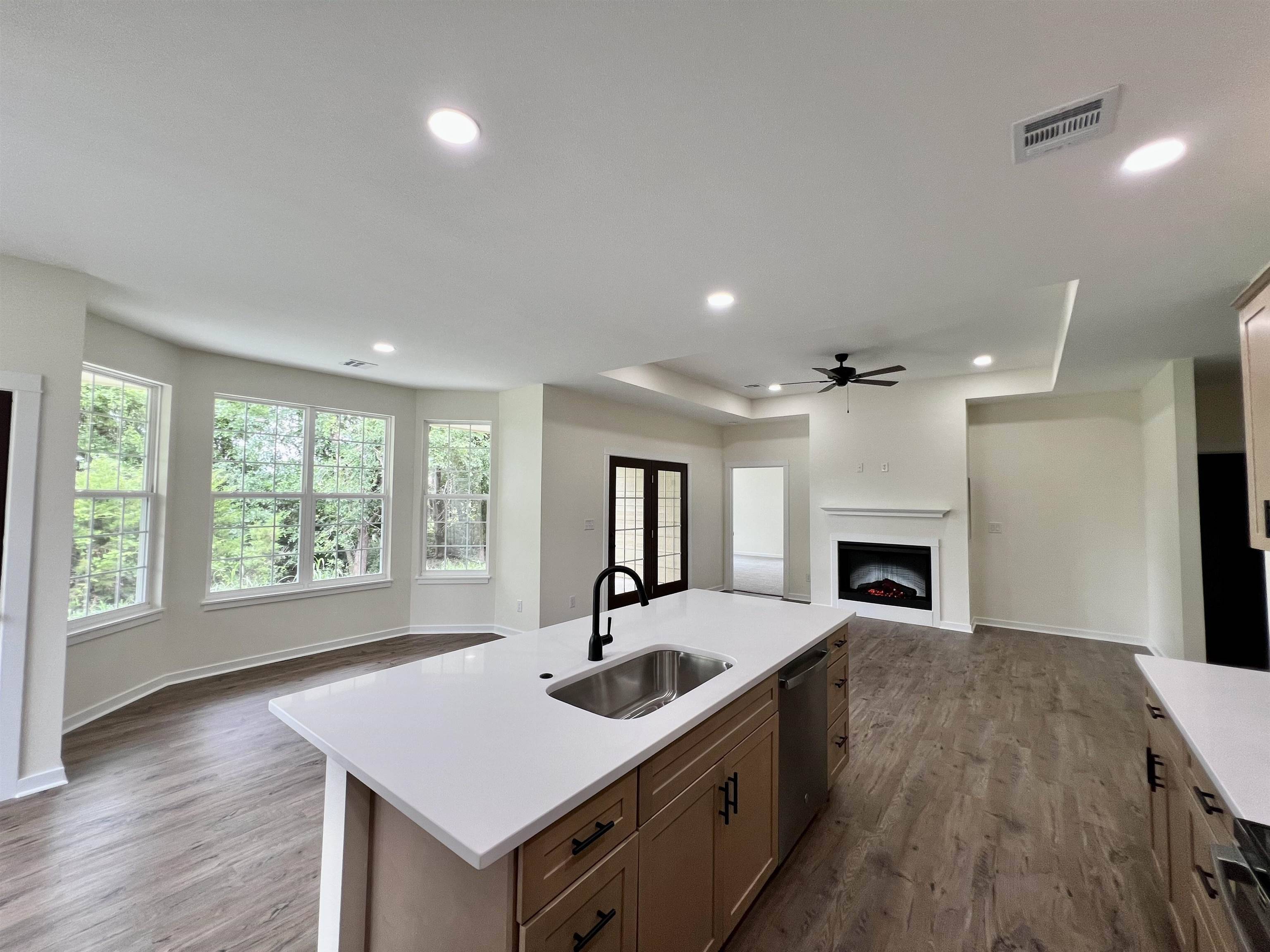 208 Castle Pines Dr, Arkansas City, KS 67005