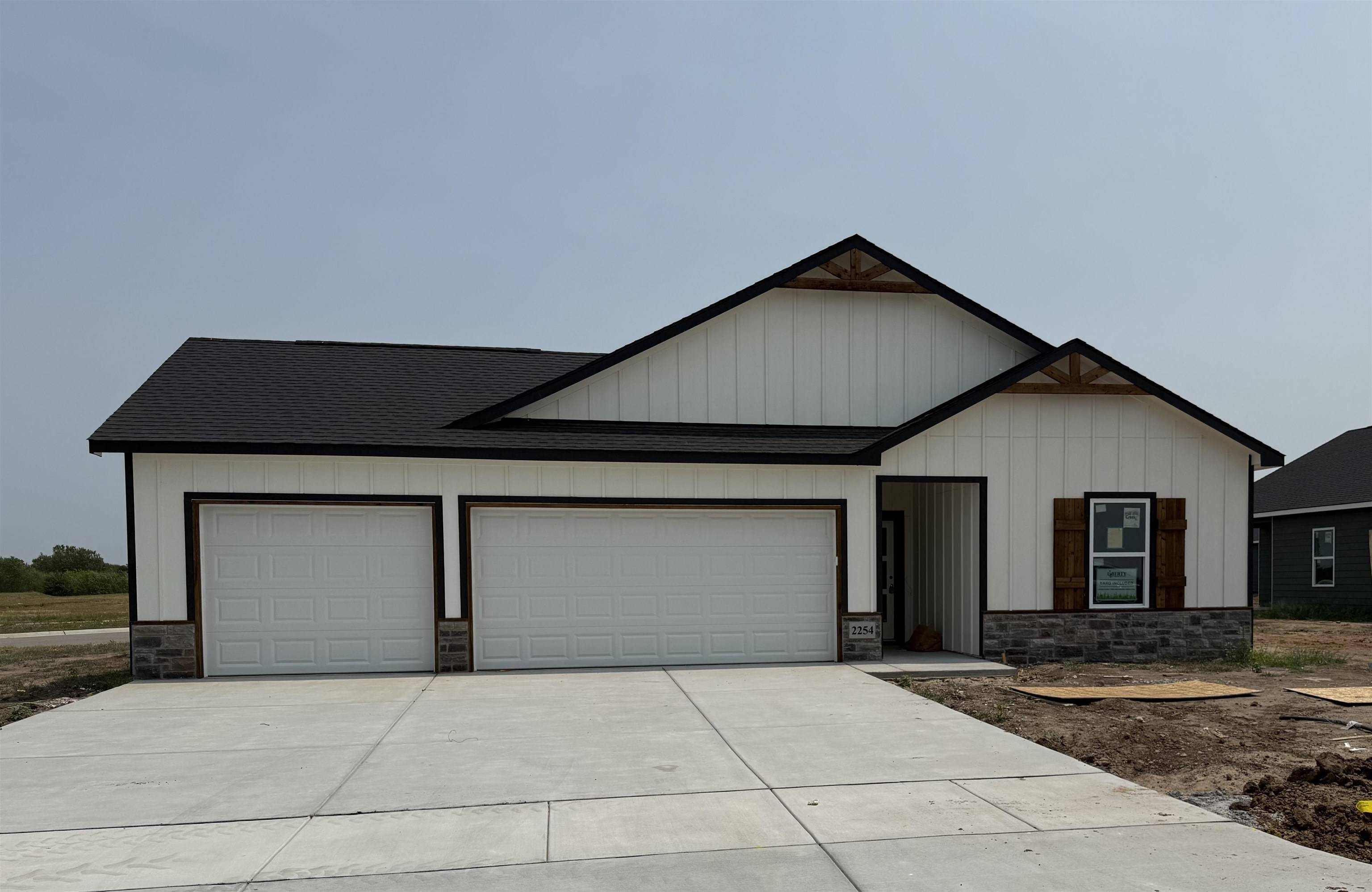 2254 S Colt Pl, Haysville, KS 67060
