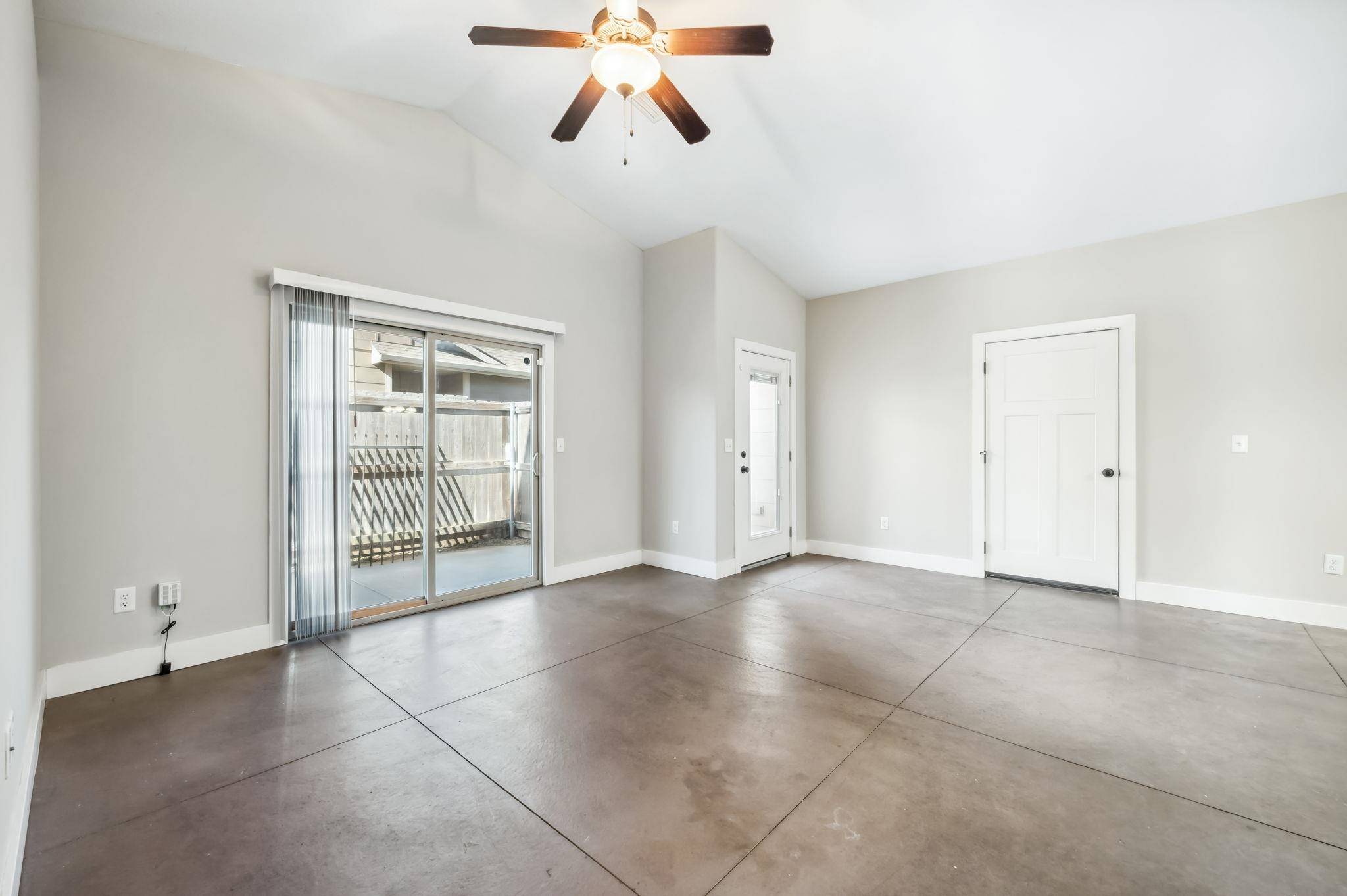 6411 S Vassar Ave, Derby, KS 67037-8695