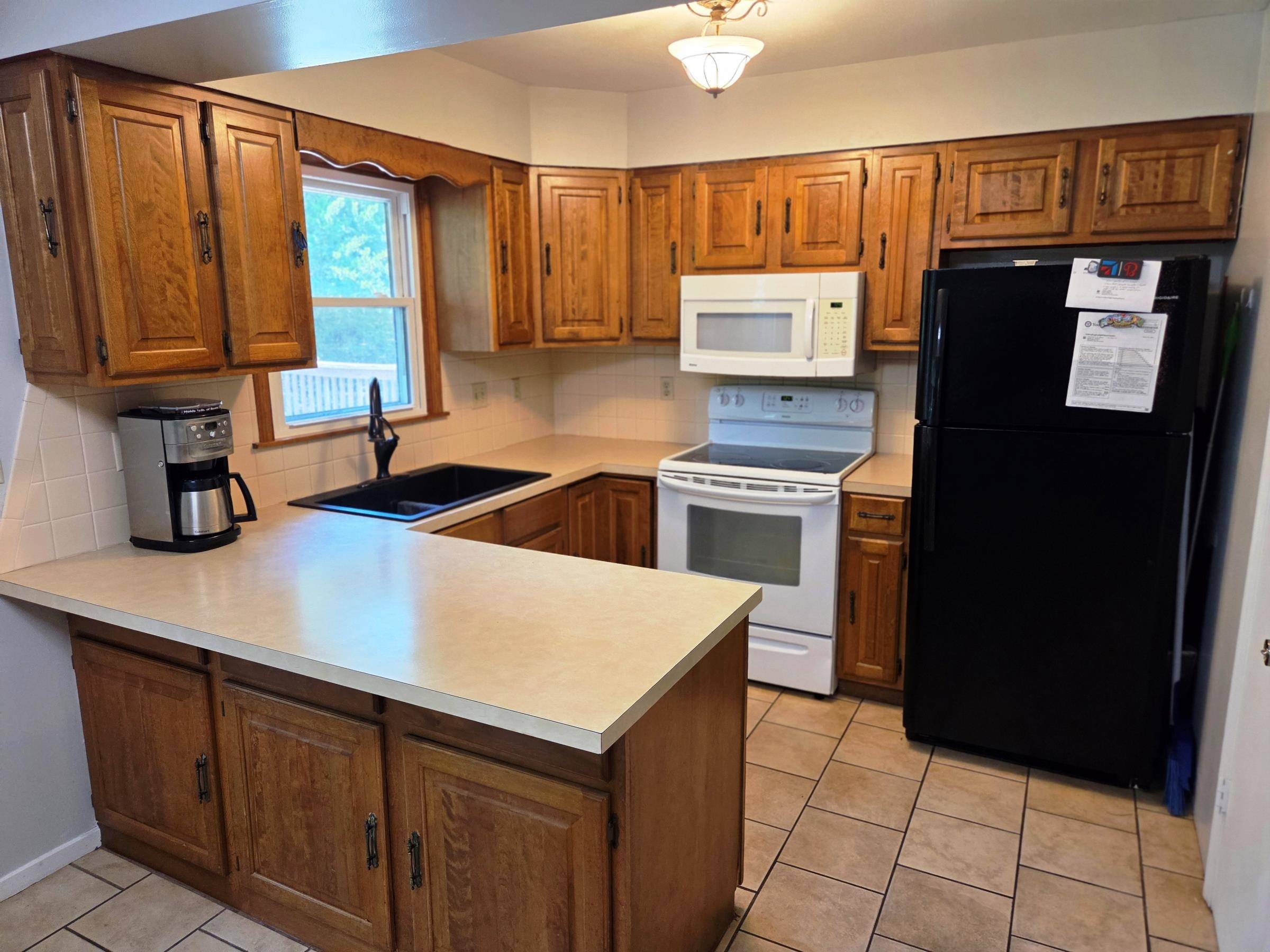 1000 Lorna Ln, Newton, KS 67114