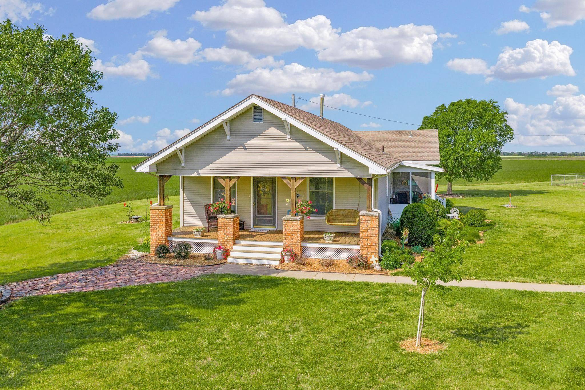 389 S Anson Rd, Mayfield, KS 67103