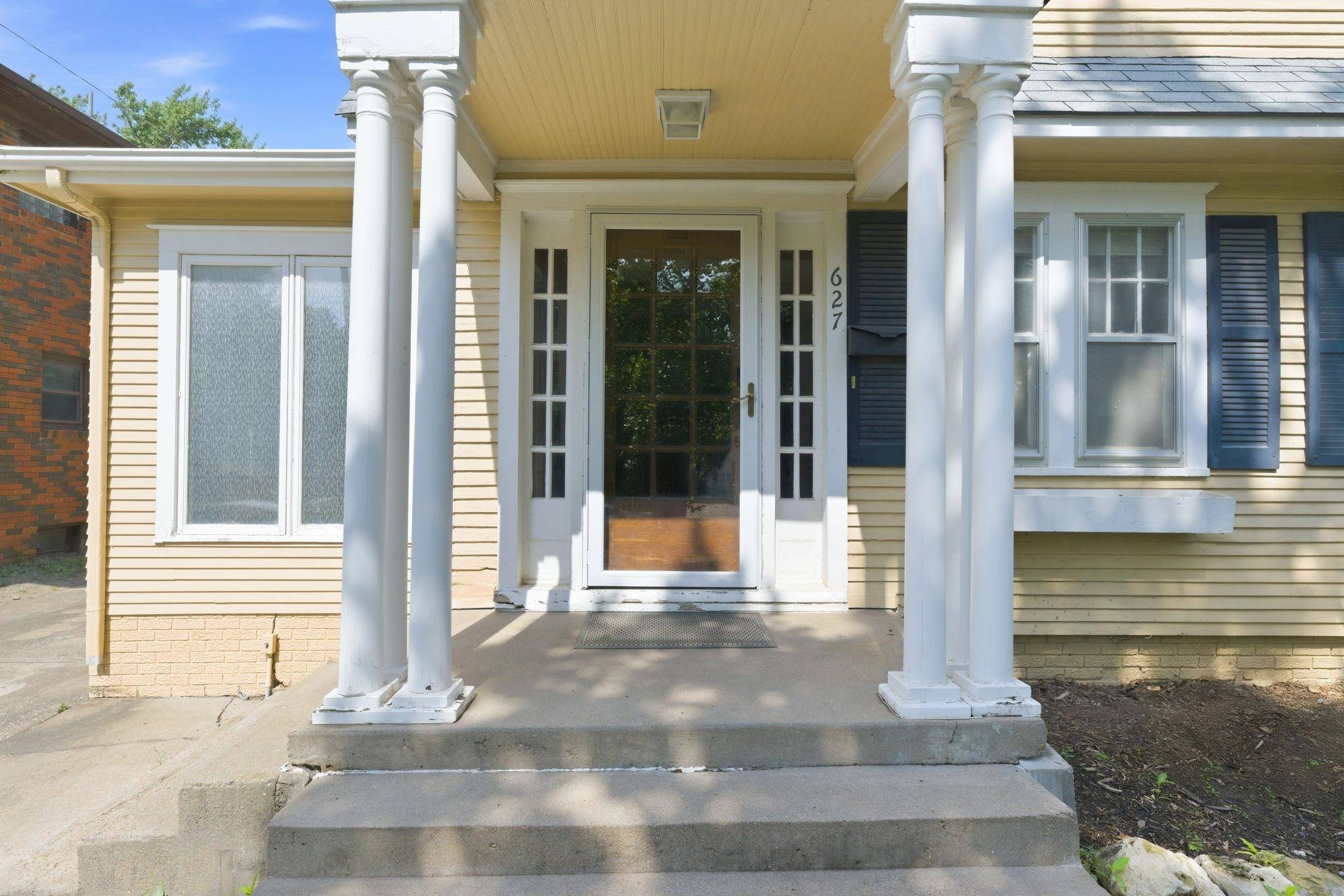 627 N Pershing, Wichita, KS 67208