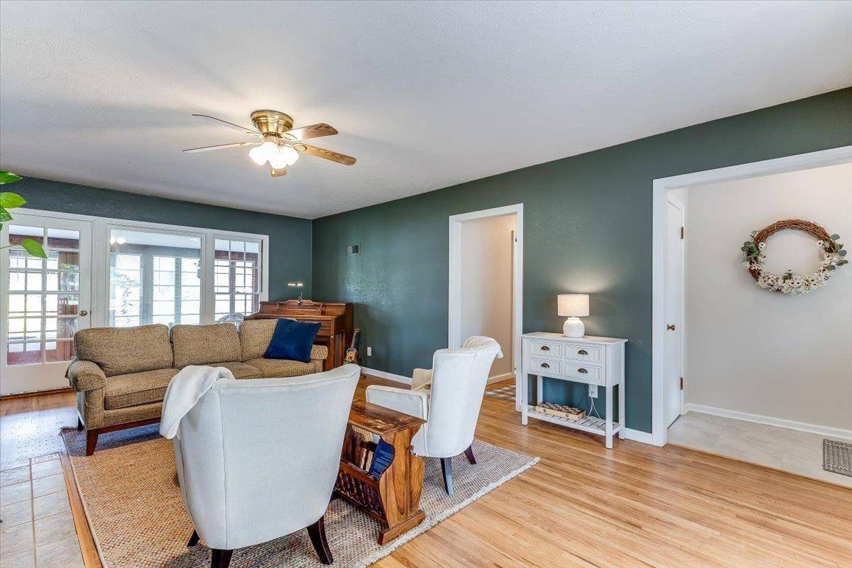 110 S Tyler, Wichita, KS 67209