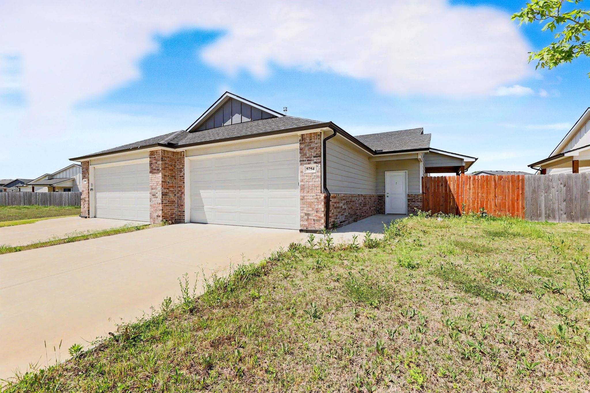 5752 E Bristol Street, Wichita, KS 67220