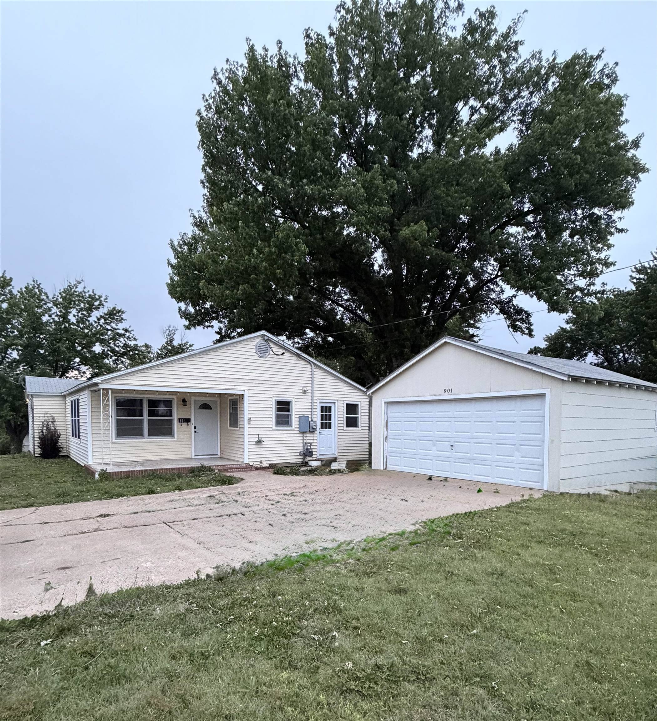 901 E 4th, Ellsworth, KS 67439