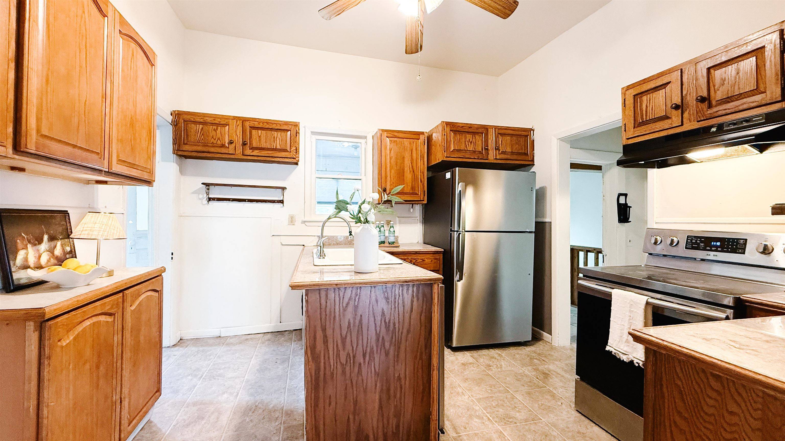 407 S Pine St, Pratt, KS 67124