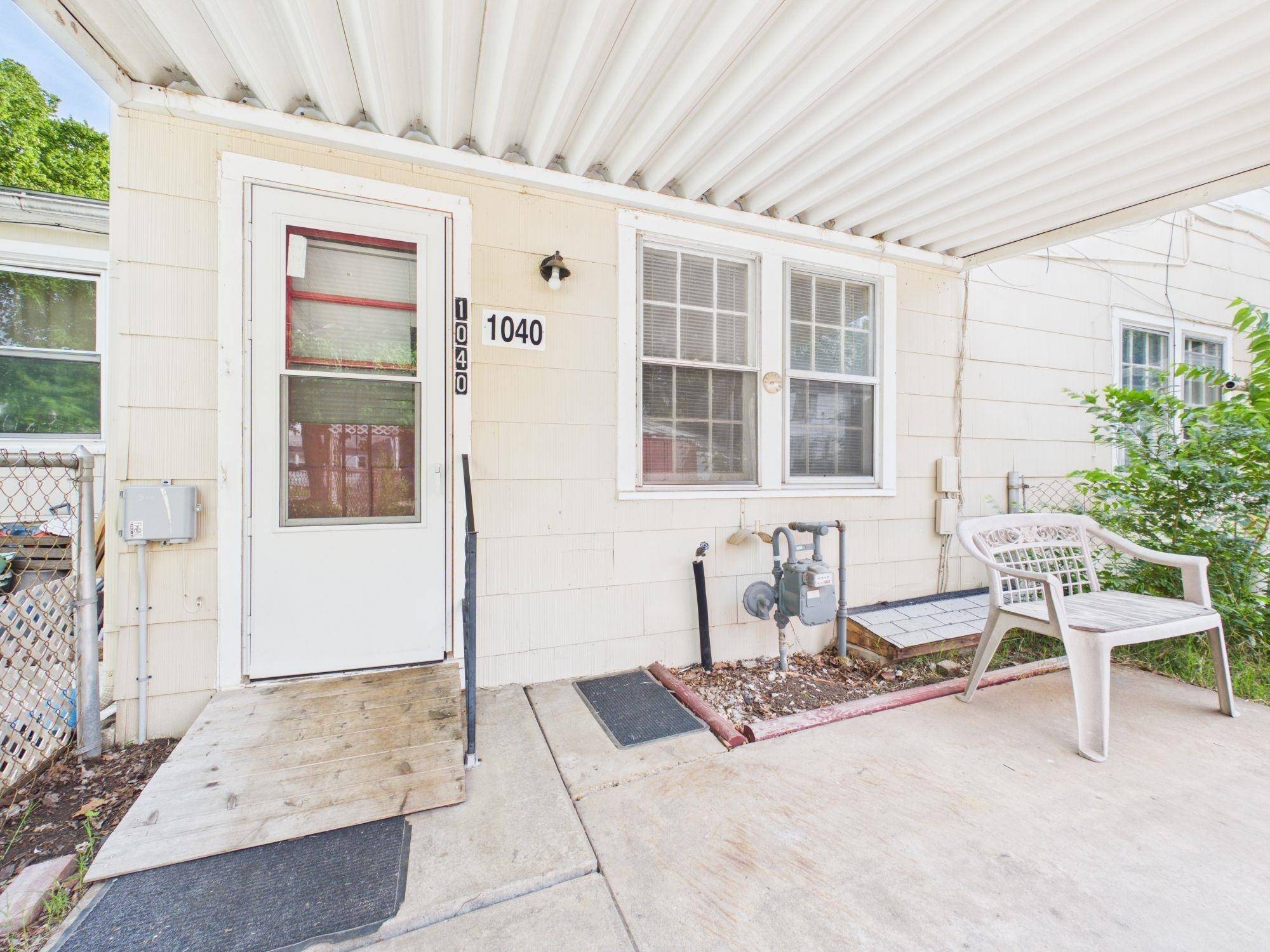 1040 S Pershing, Wichita, KS 67218
