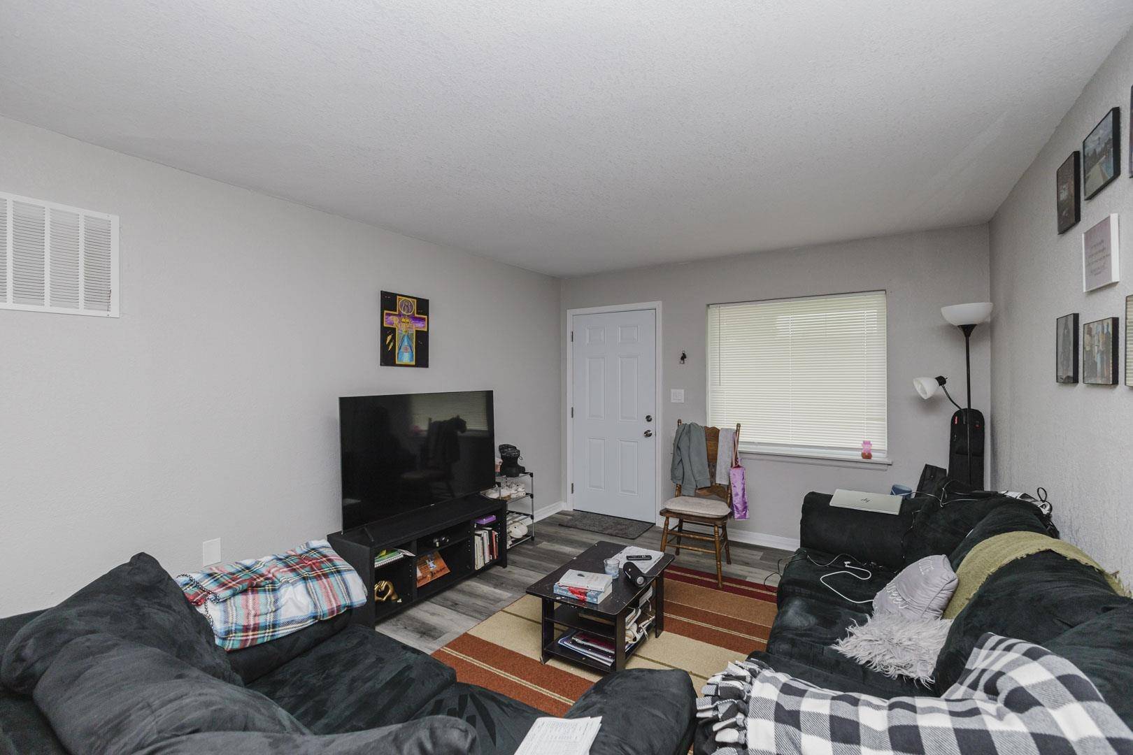 604-610 S Hunter, Wichita, KS 67207