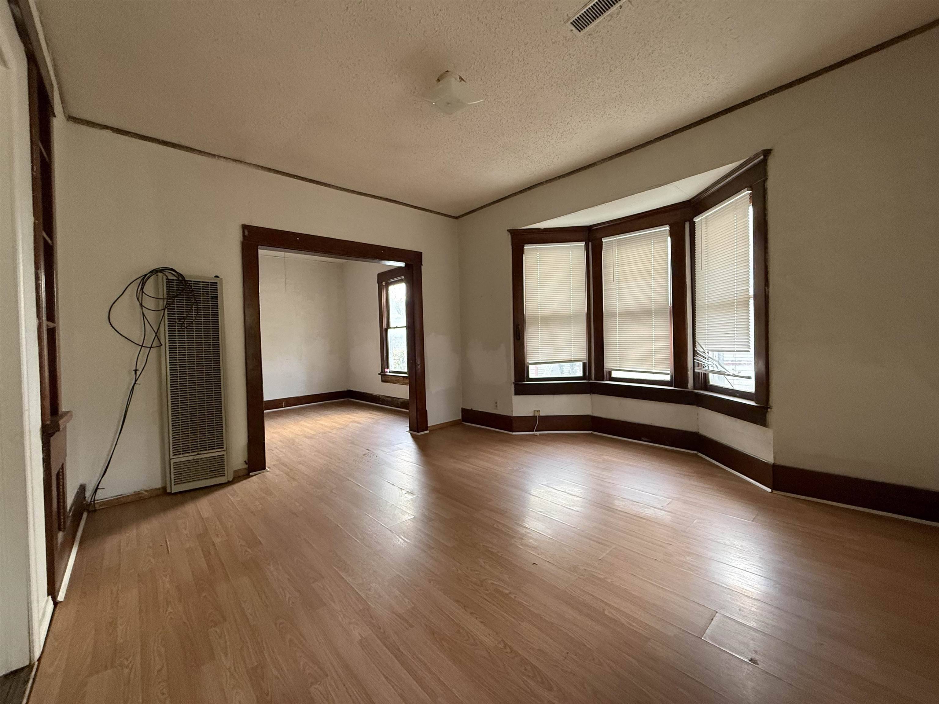 609 E 13th, Winfield, KS 67156