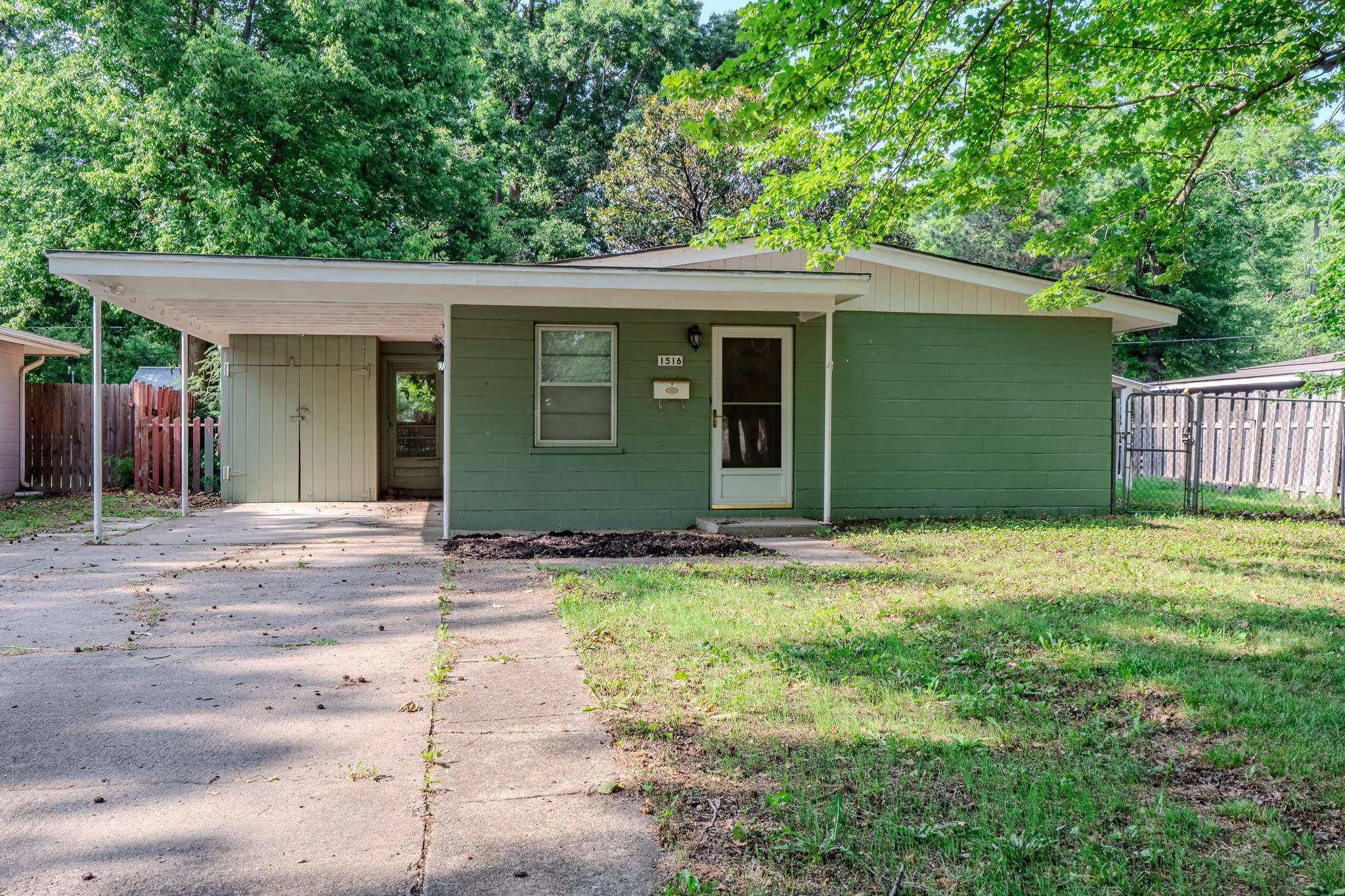 1516 Ann, Winfield, KS 67156
