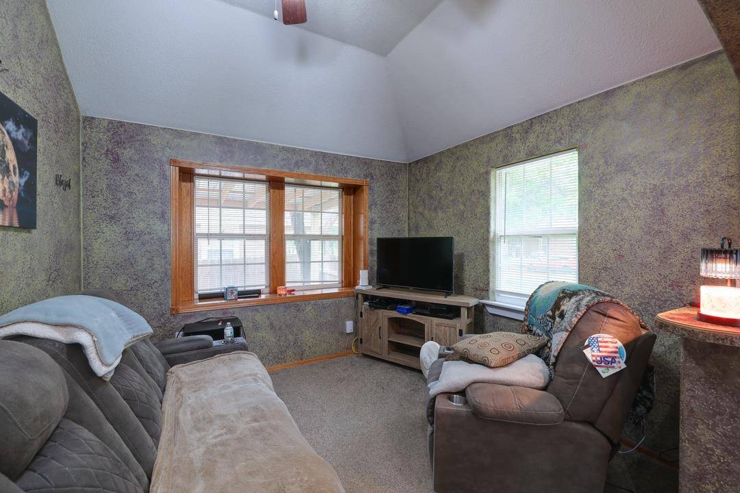 1322 N 15th, Arkansas City, KS 67005