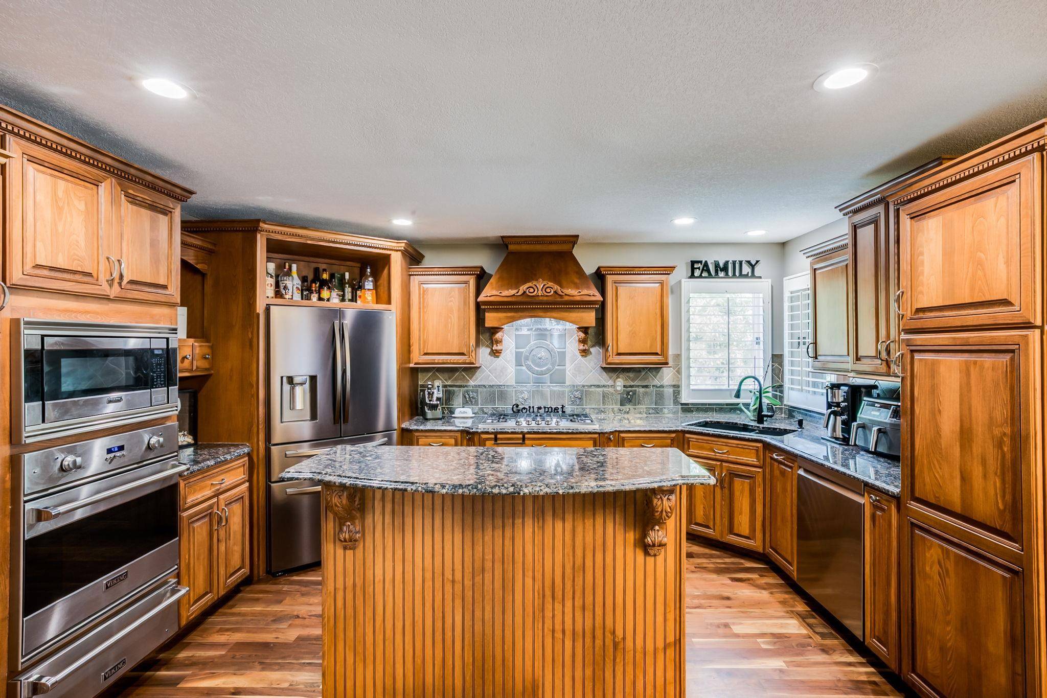 2868 N Wild Rose Ct, Wichita, KS 67205
