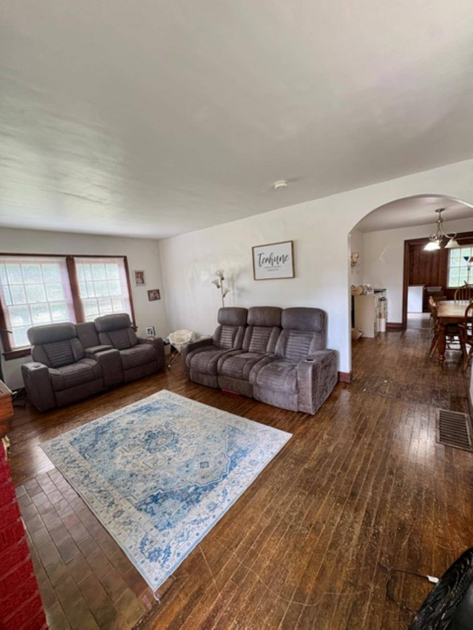 426 W Cave Springs AVe, El Dorado, KS 67042