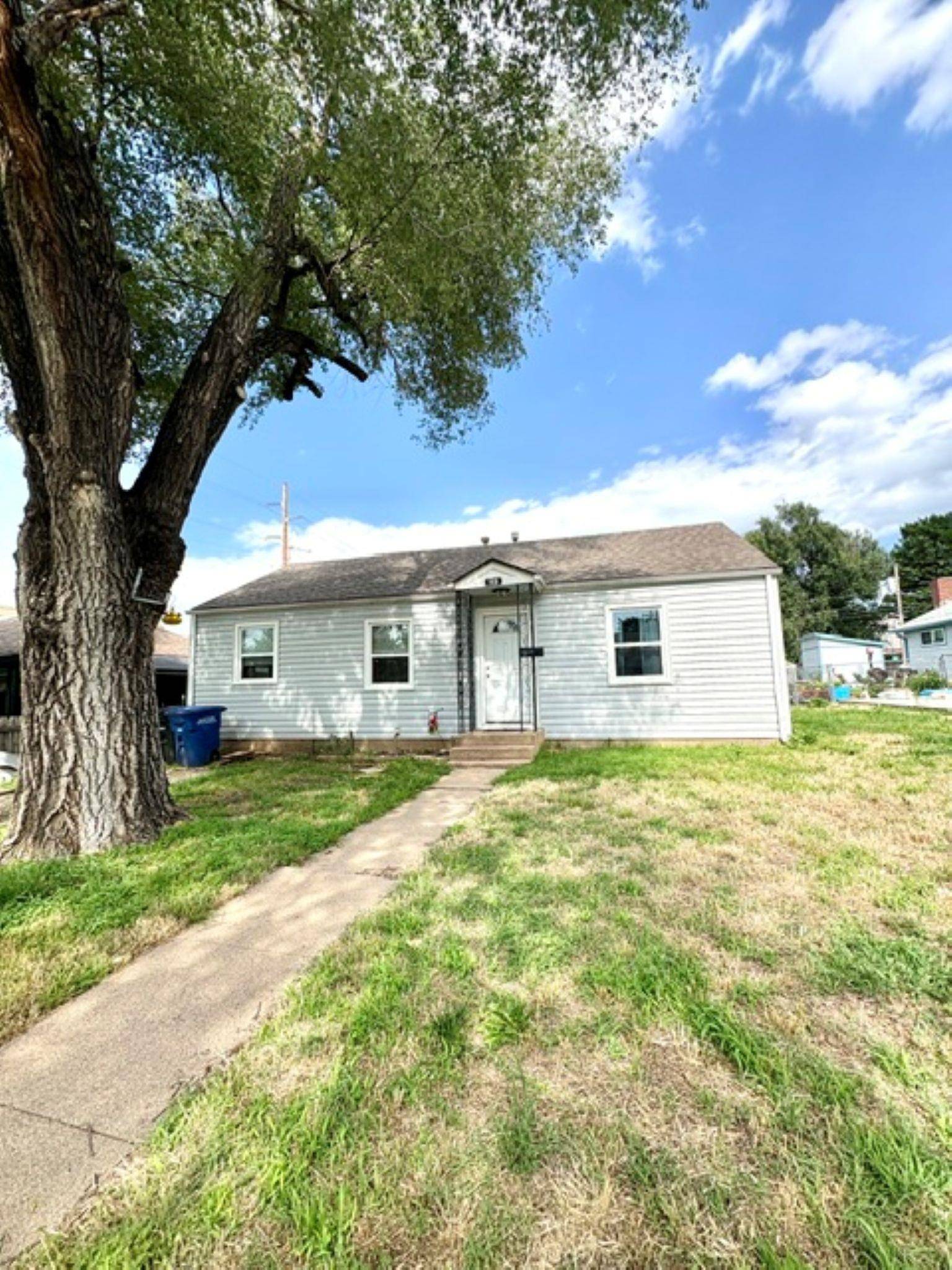 1416 N Henry St, Augusta, KS 67010