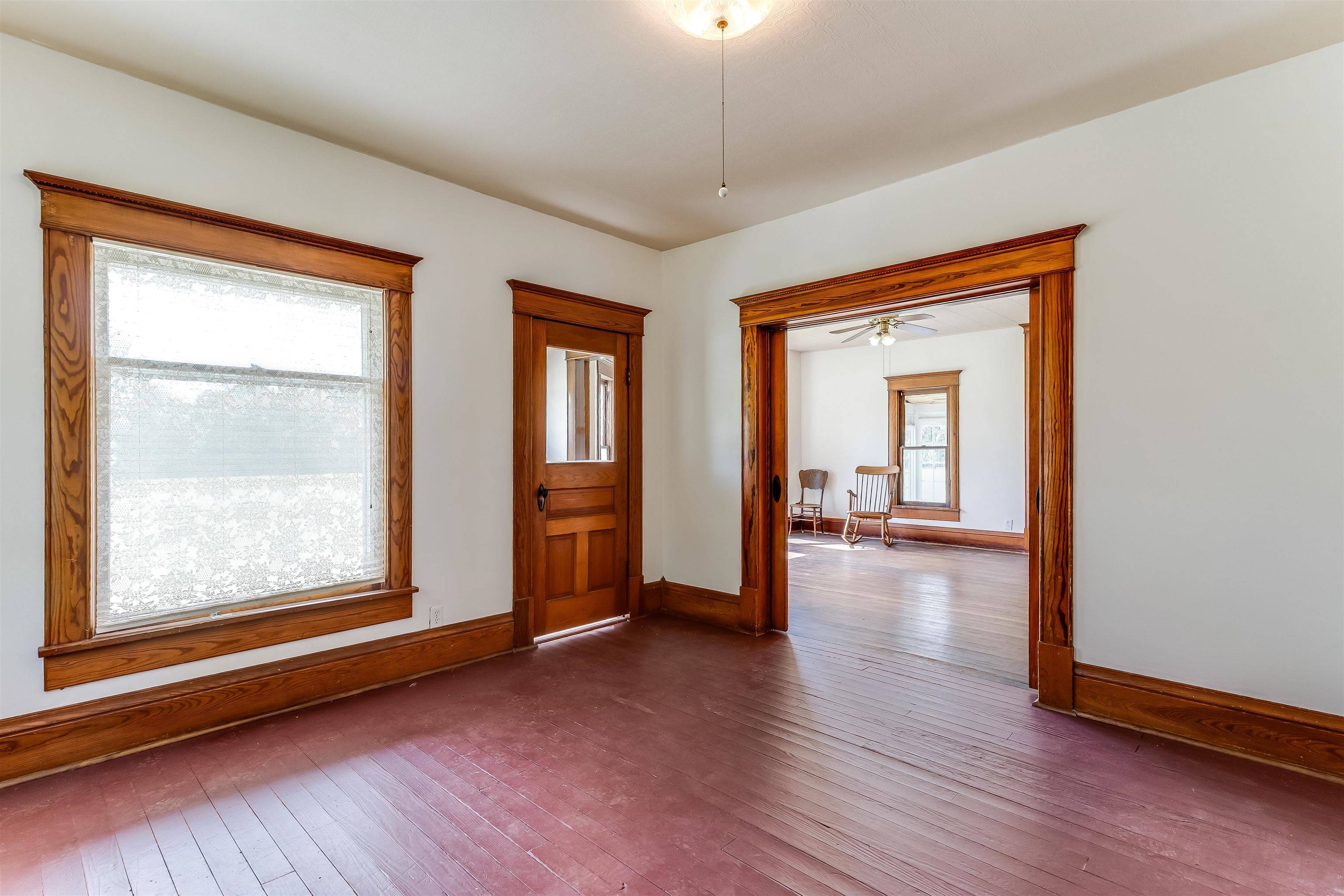13113 S Victory Rd, Haven, KS 67543
