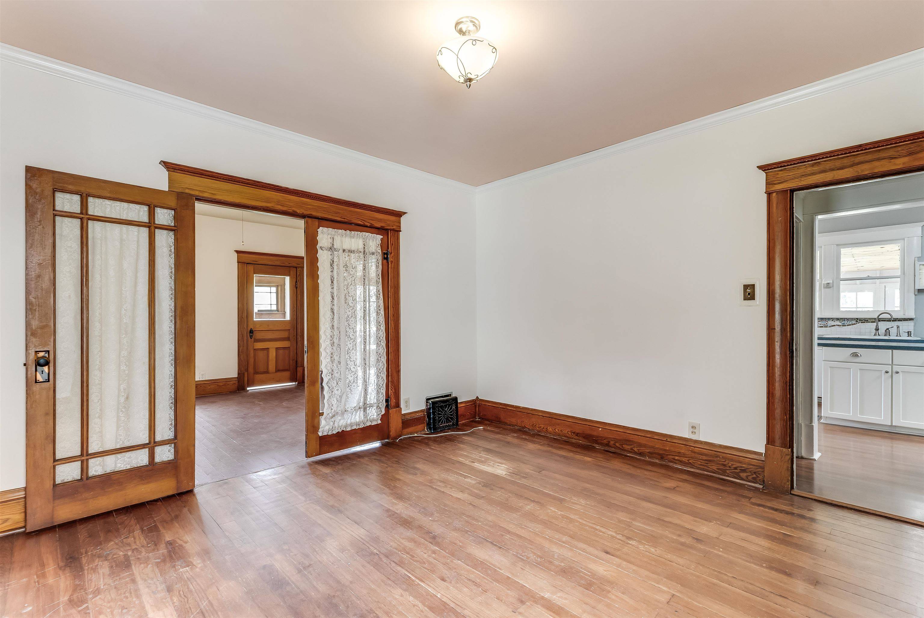 13113 S Victory Rd, Haven, KS 67543