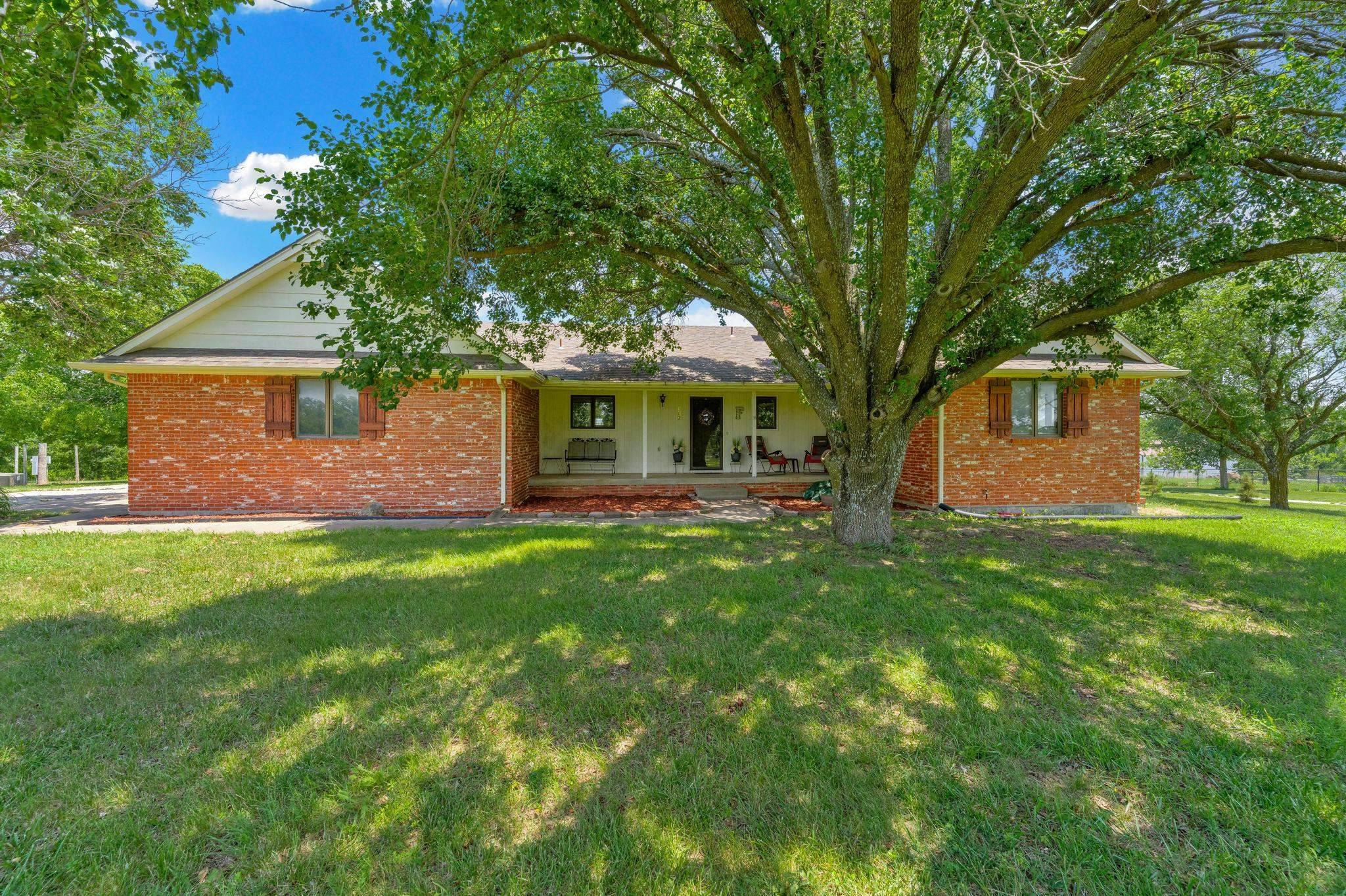 1254 N Osage Rd, Mulvane, KS 67110