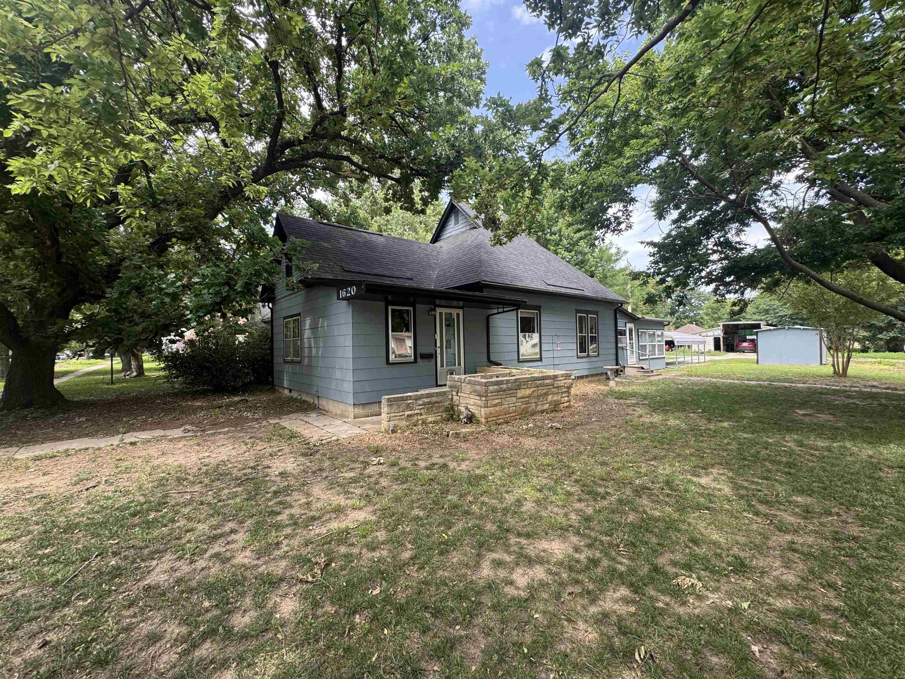 1620 Fuller, Winfield, KS 67156