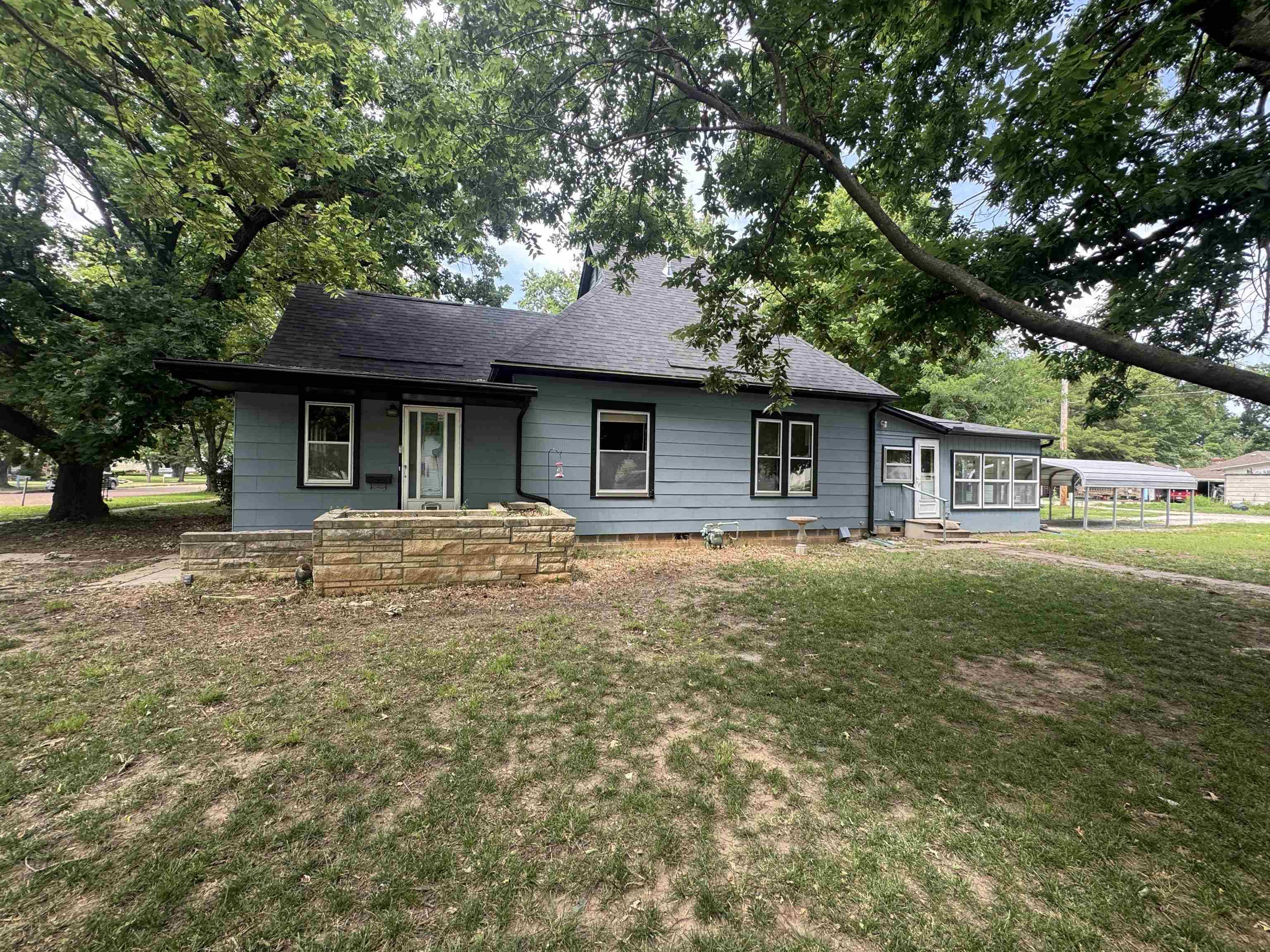 1620 Fuller, Winfield, KS 67156