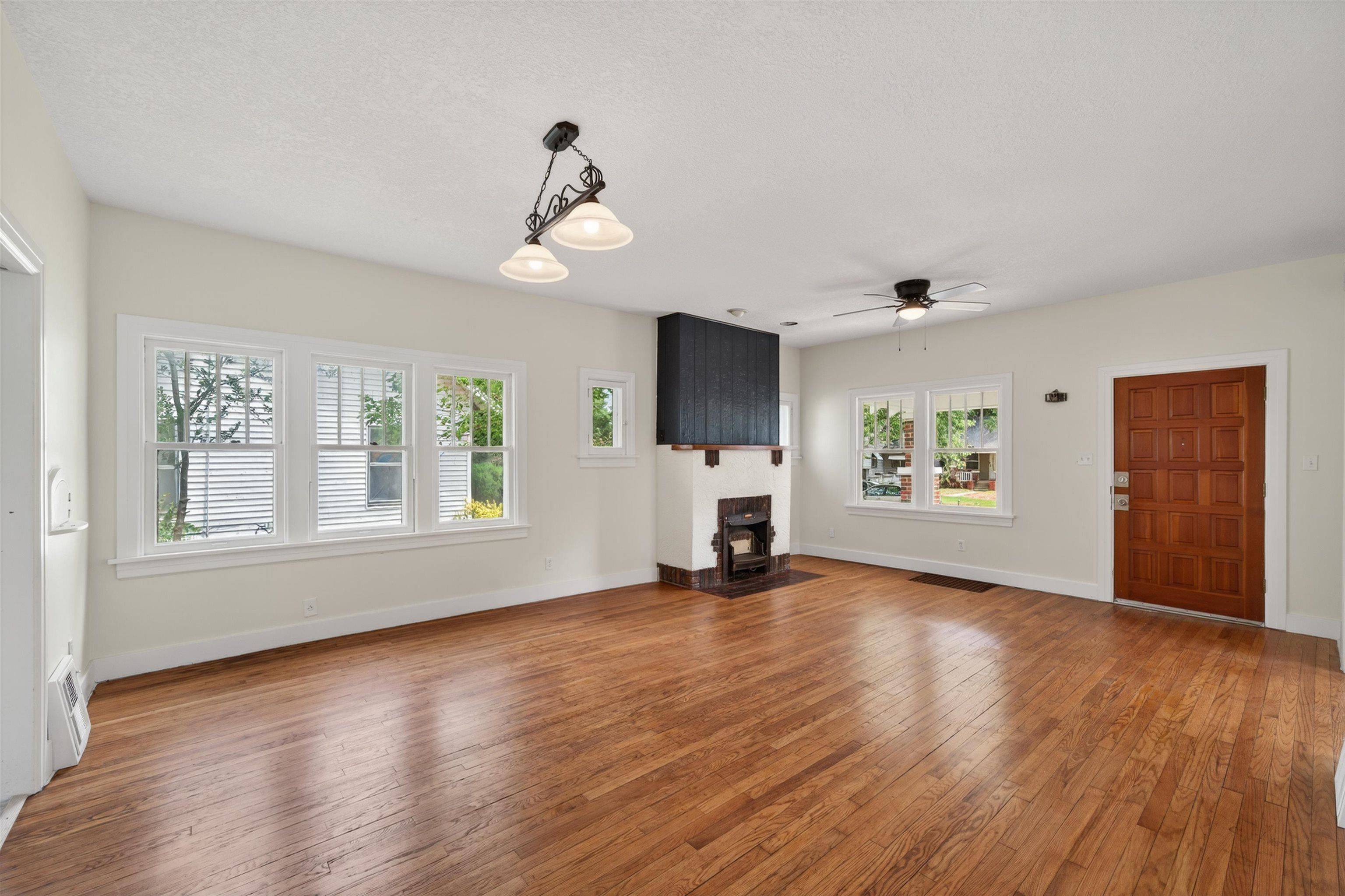 1957 S Market, Wichita, KS 67211