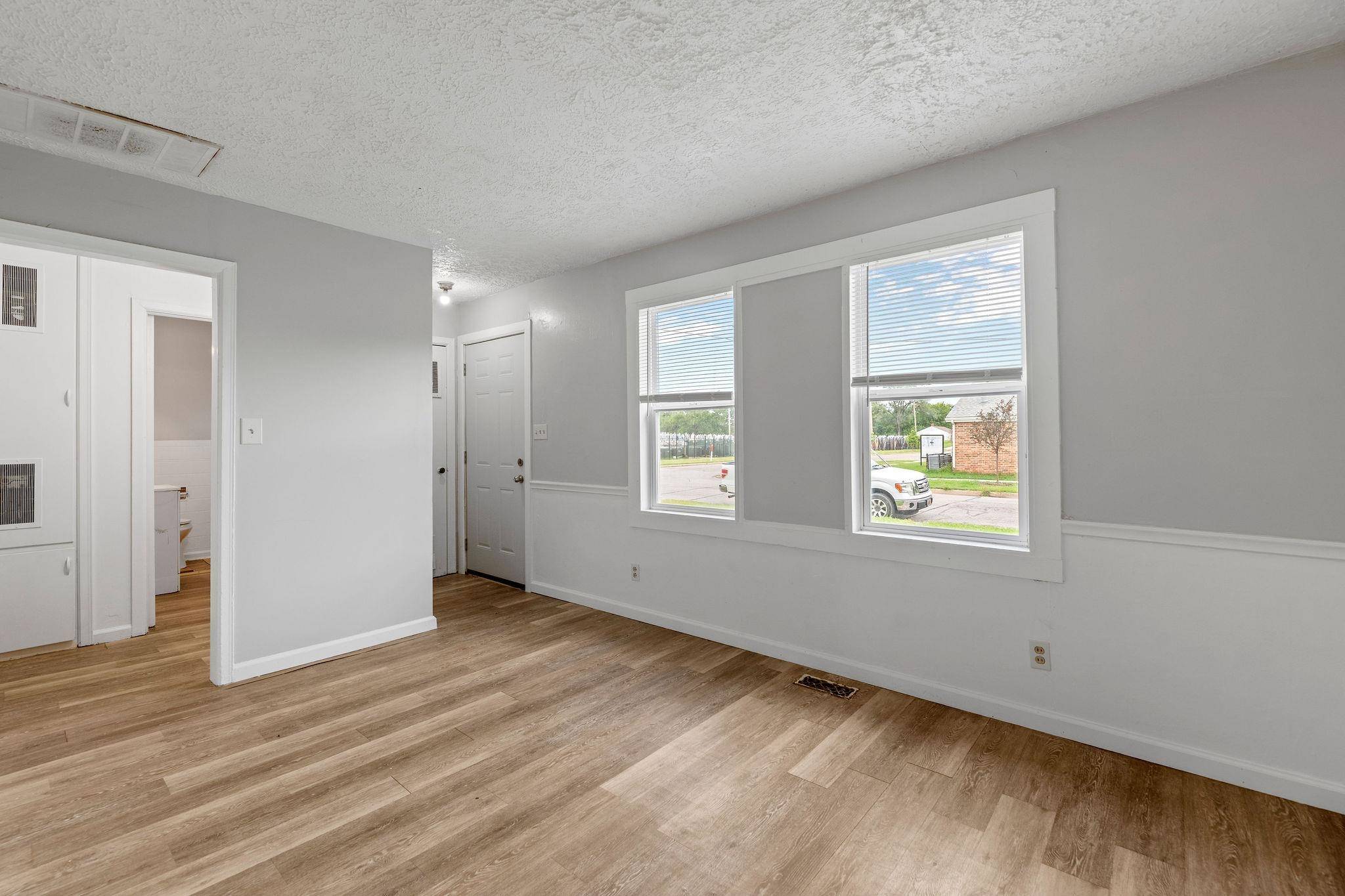 2001 E Elm St, Wichita, KS 67214
