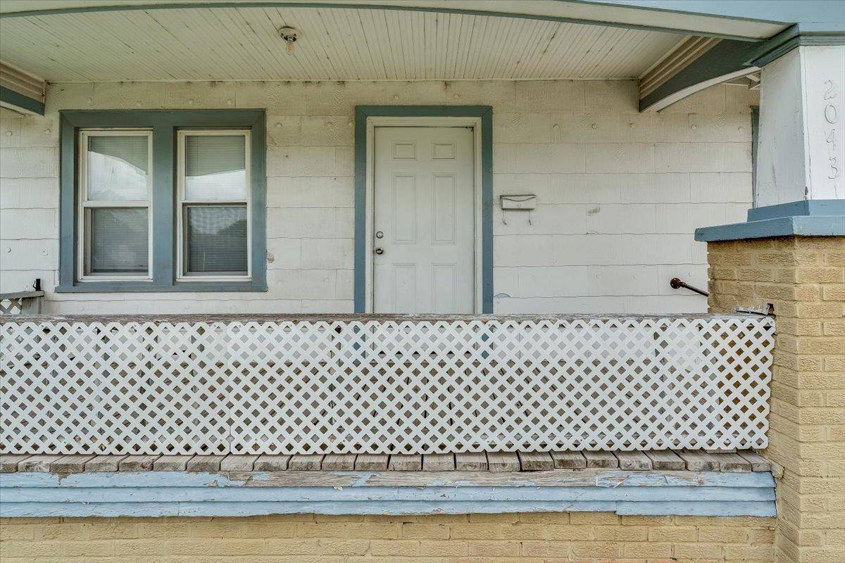 2043 S Broadway Ave, Wichita, KS 67211