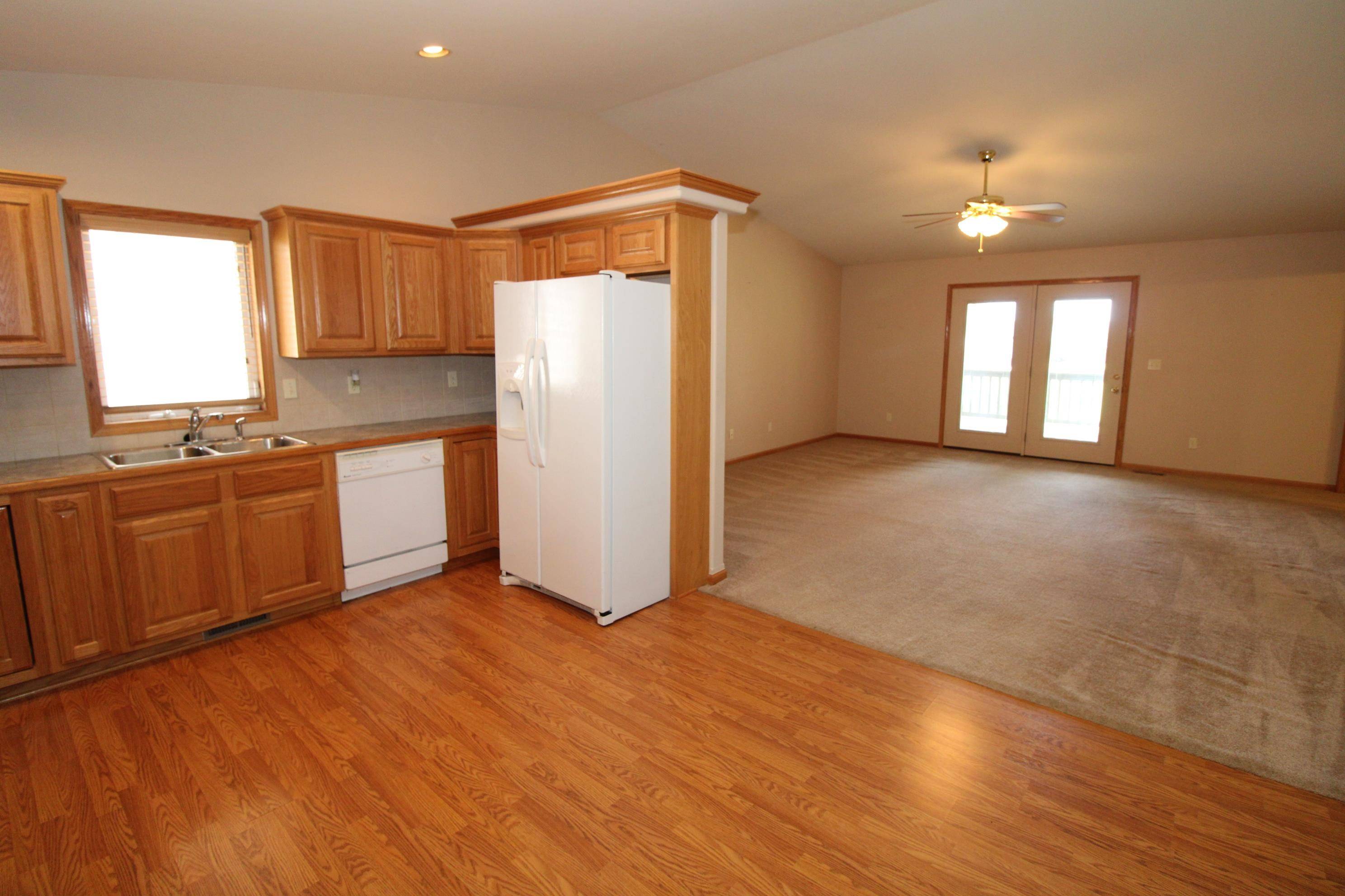 1280 S High St, El Dorado, KS 67042