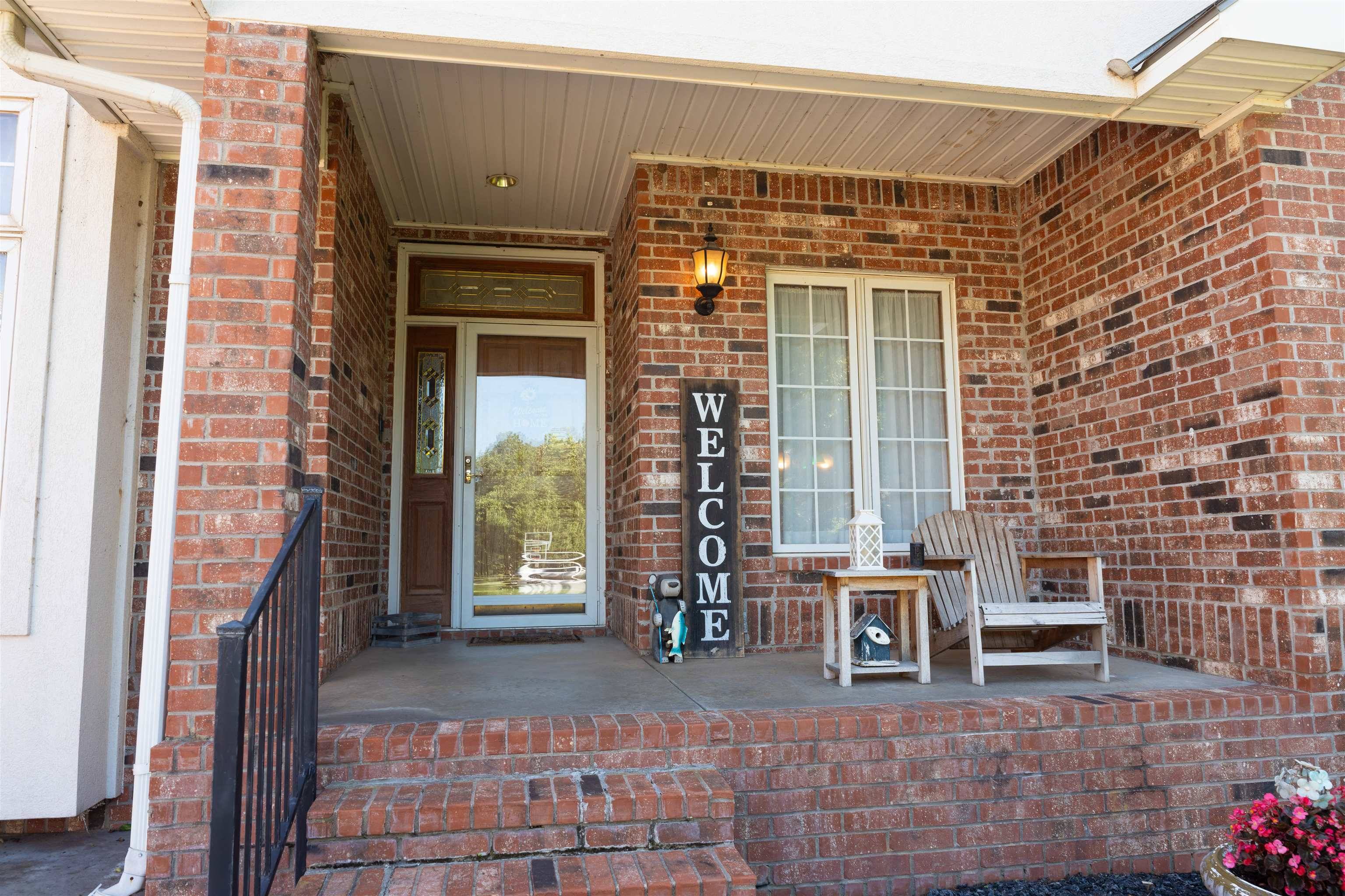 9 E Flanigan Dr, Augusta, KS 67010