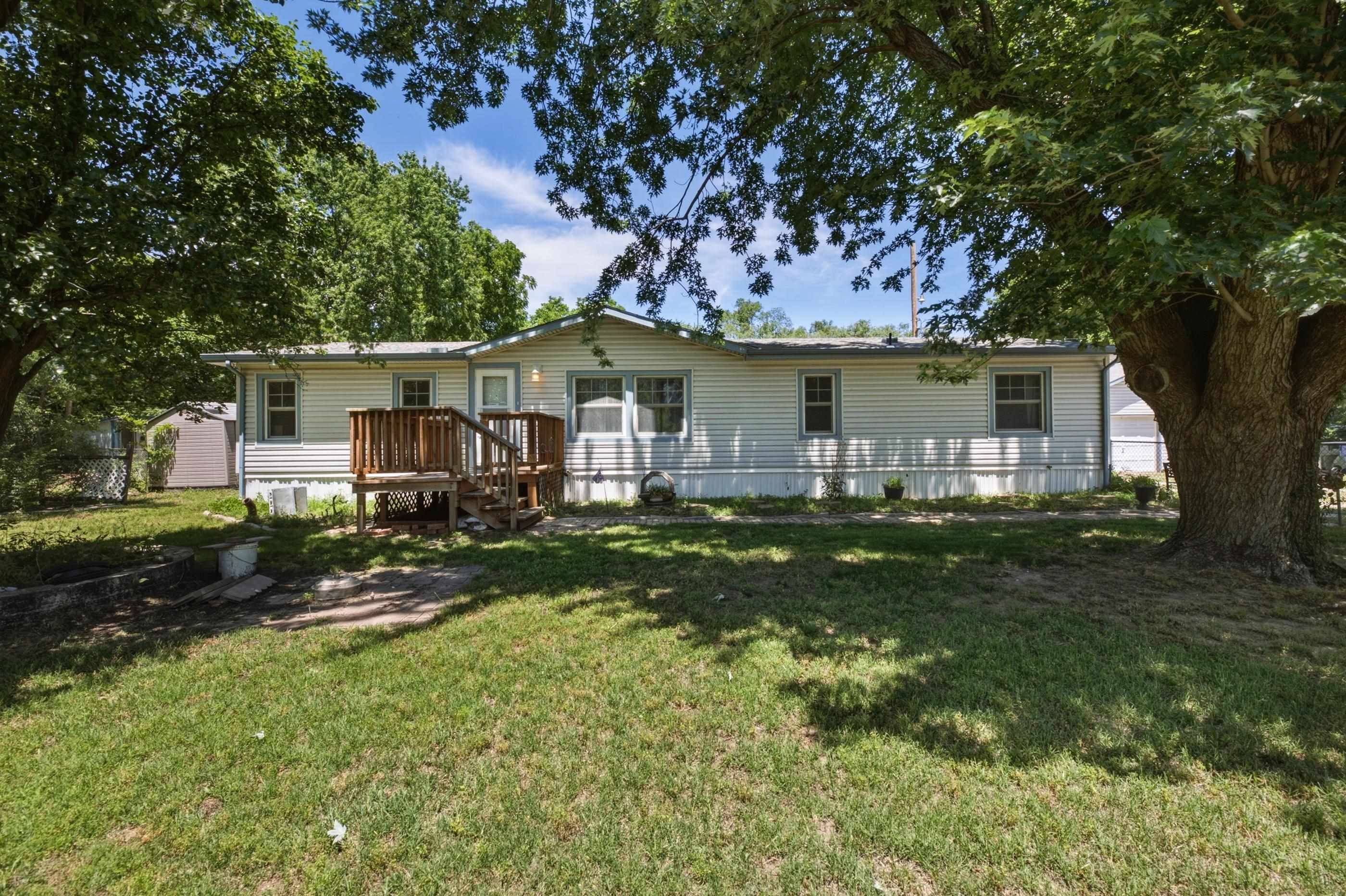 416 W 58th St S, Wichita, KS 67217