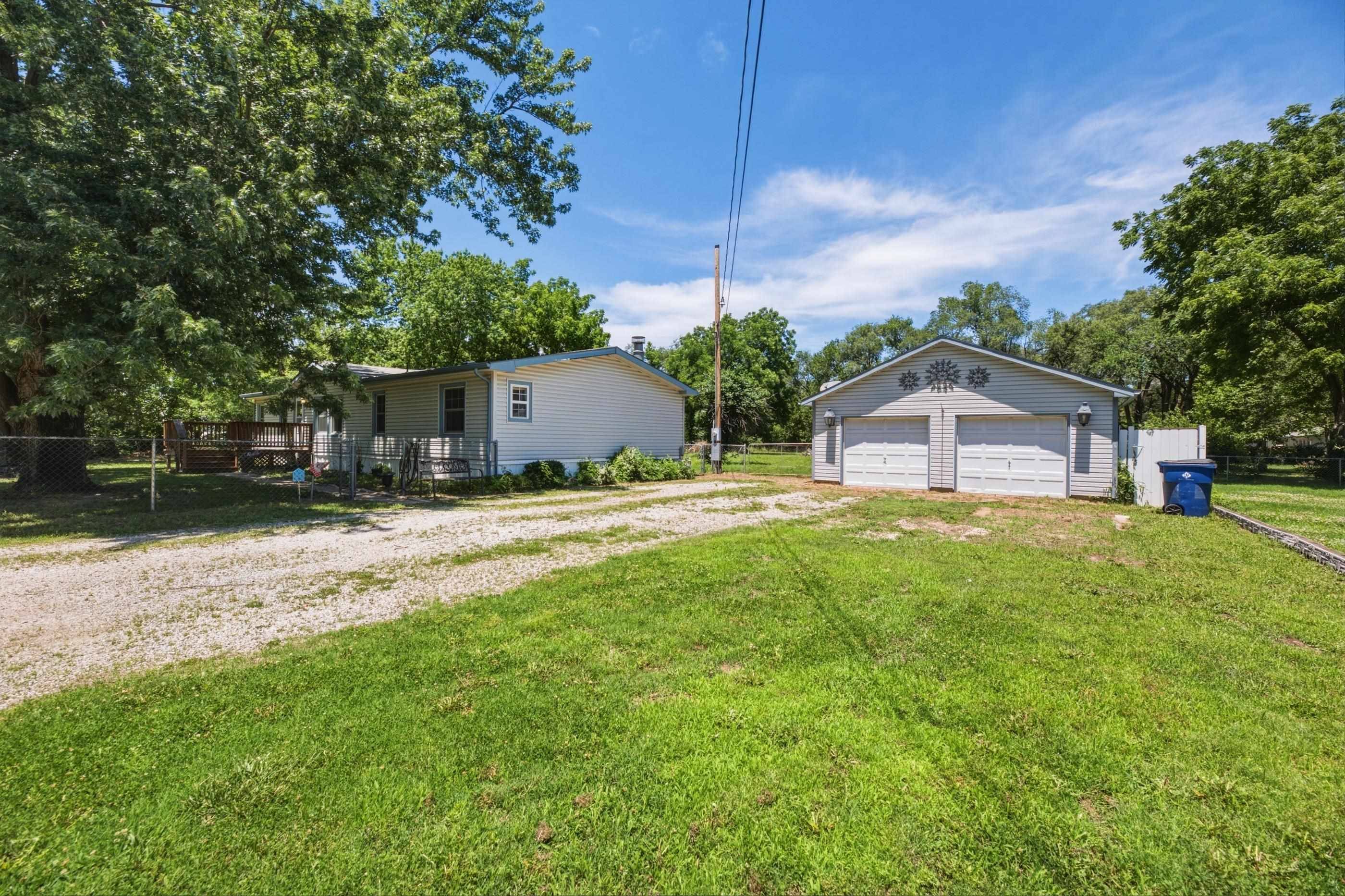 416 W 58th St S, Wichita, KS 67217