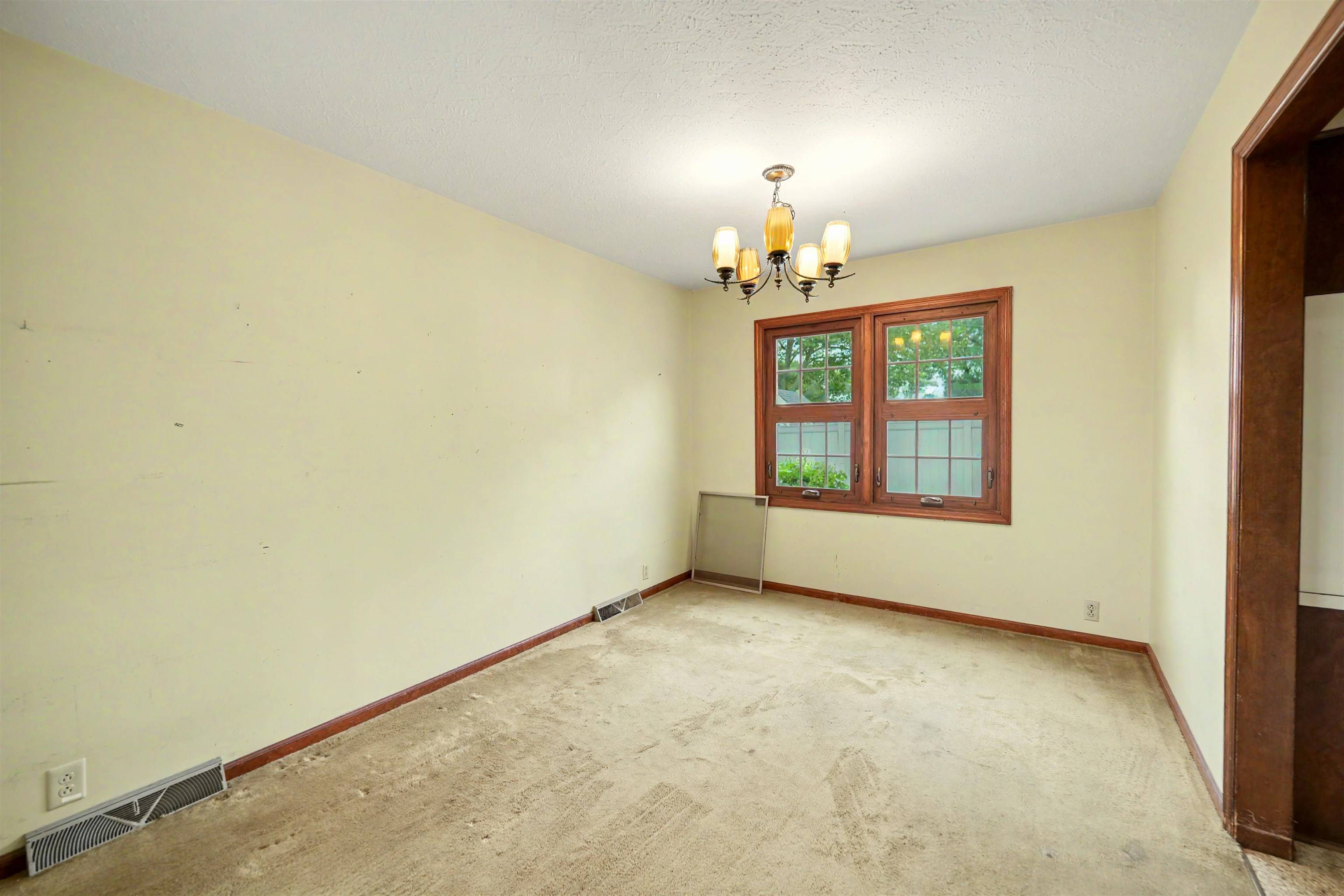 414 E Wayne, Salina, KS 67401