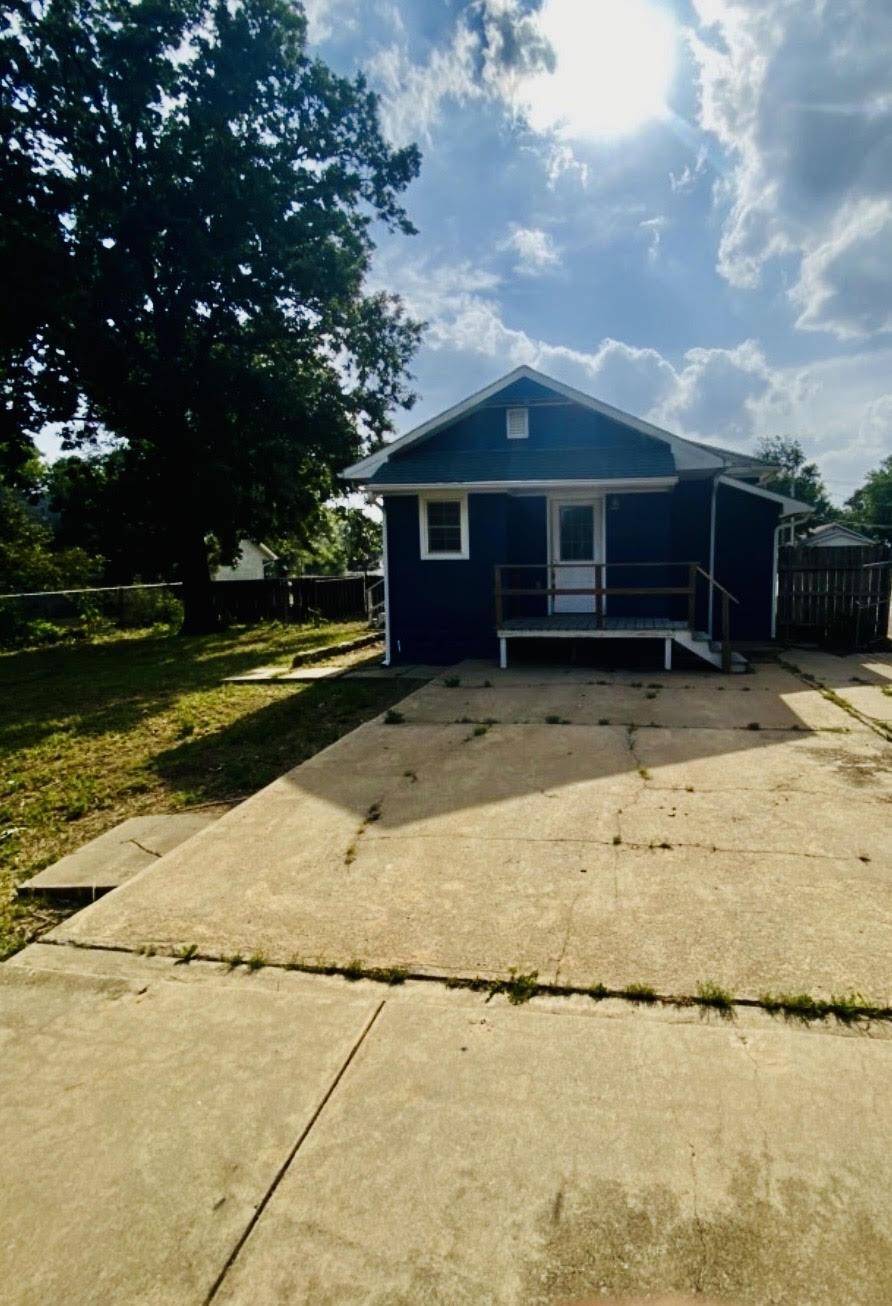 709 N A, Wellington, KS 67152