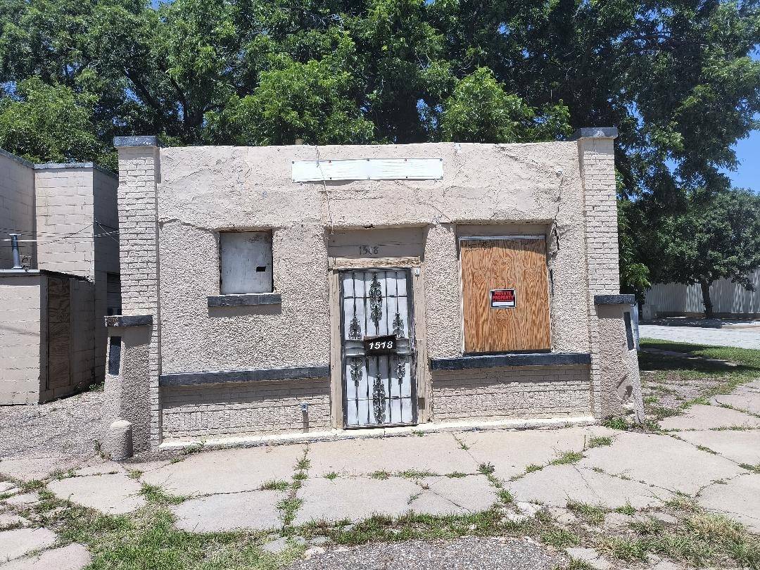 1518 E 1st Street N, Wichita, KS 67214
