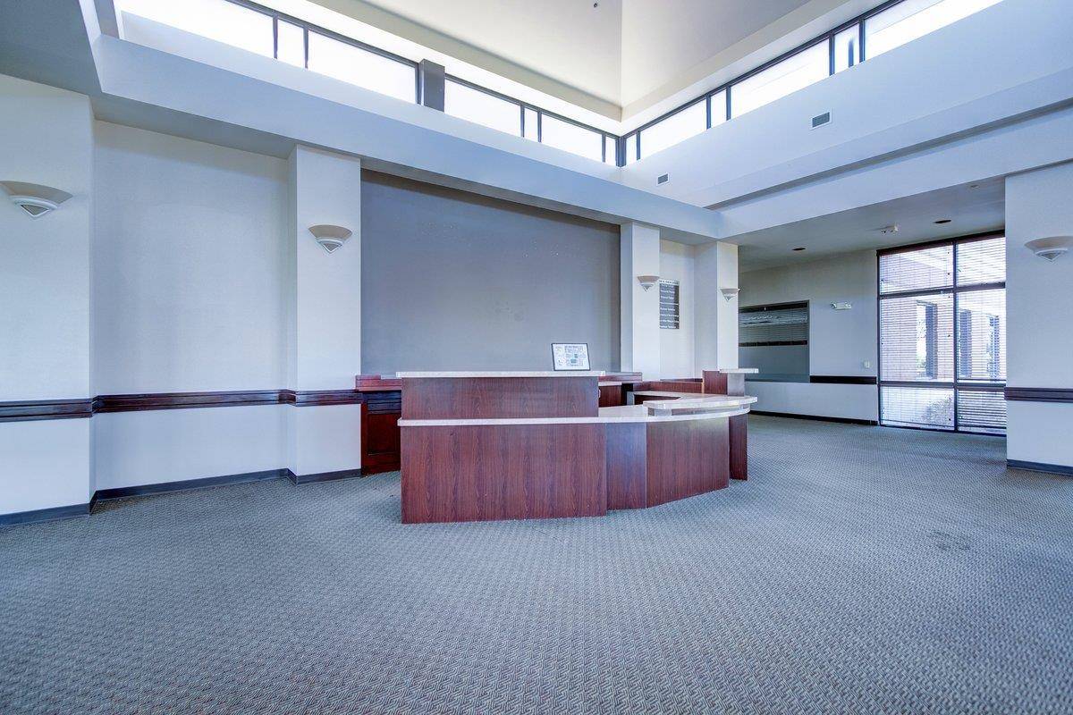 2800 S Rock Rd, Wichita, KS 67210