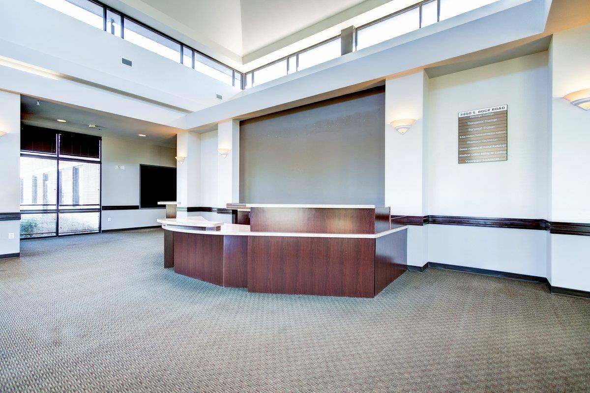 2800 S Rock Rd, Wichita, KS 67210