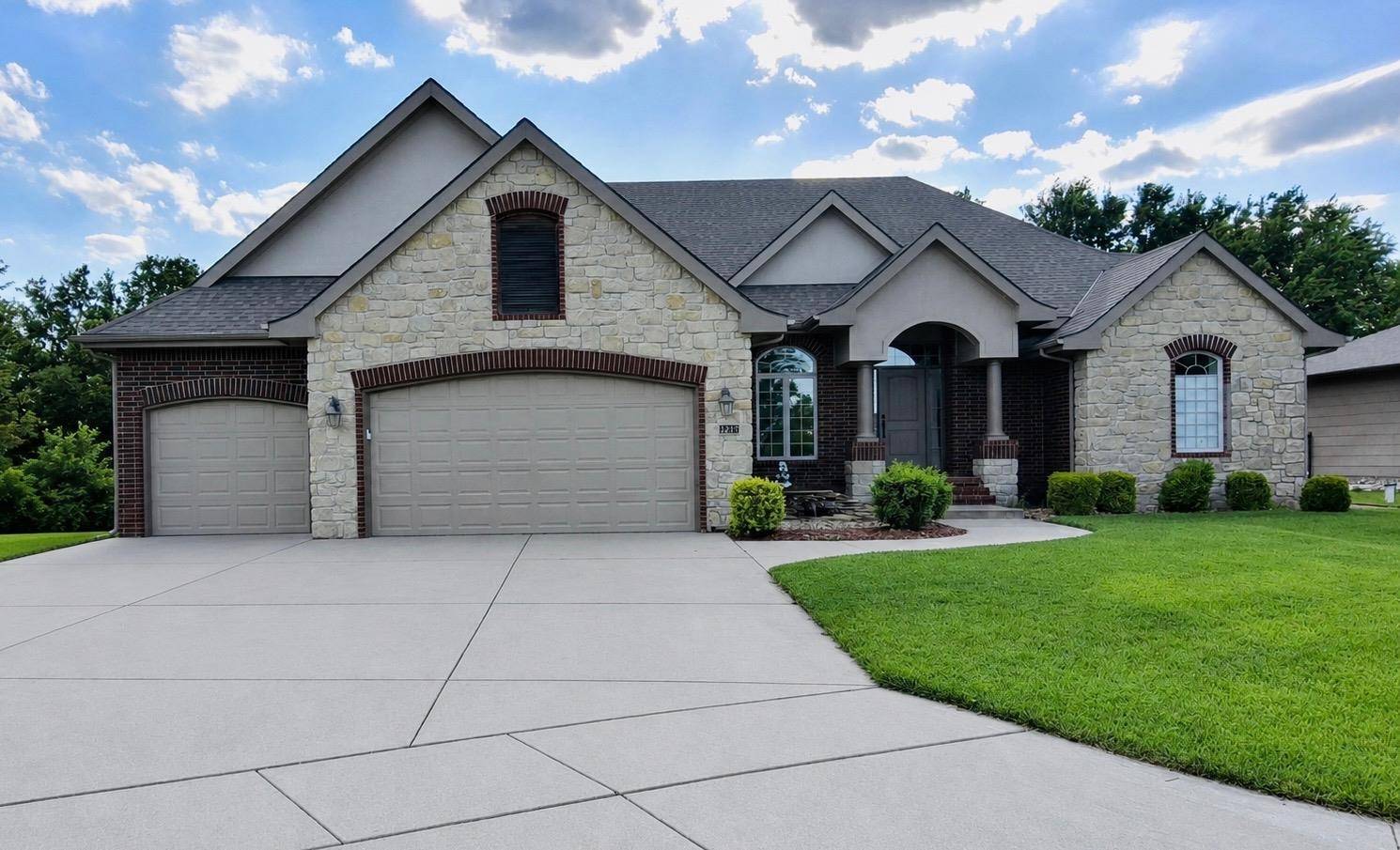 2243 N Silverdale St, Andover, KS 67002-7572