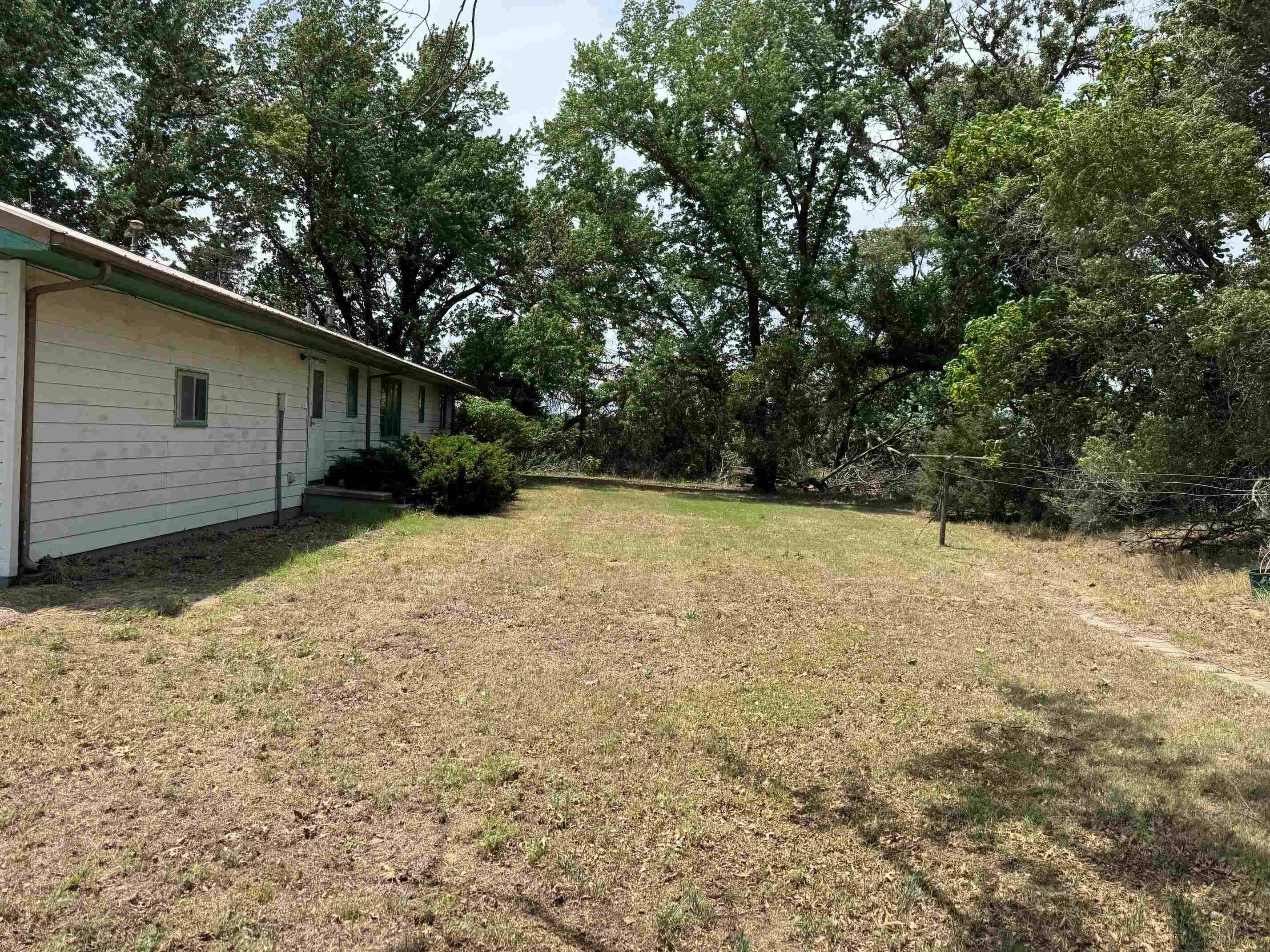 914 N Burmac Rd., Burrton, KS 67020