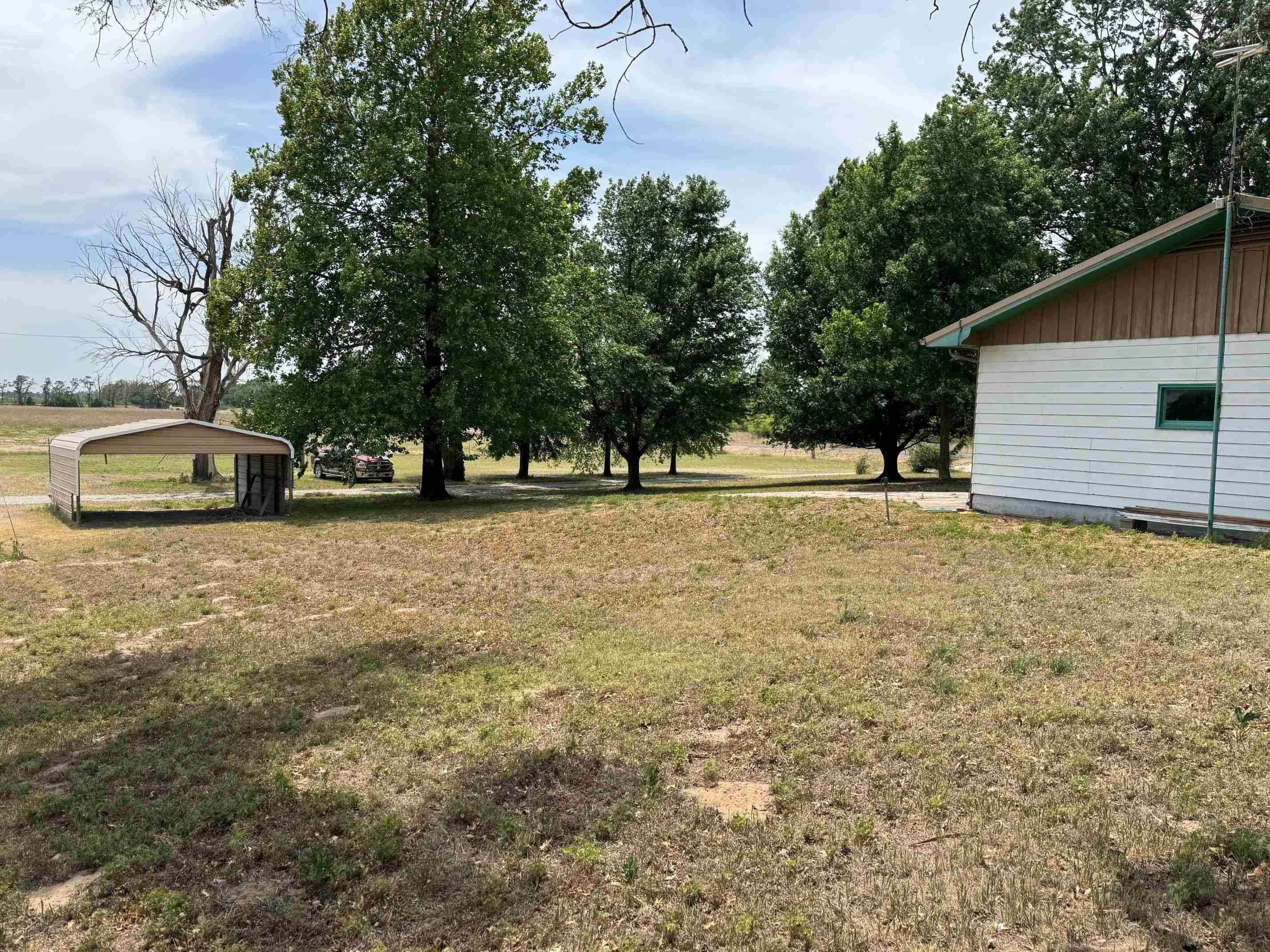 914 N Burmac Rd., Burrton, KS 67020