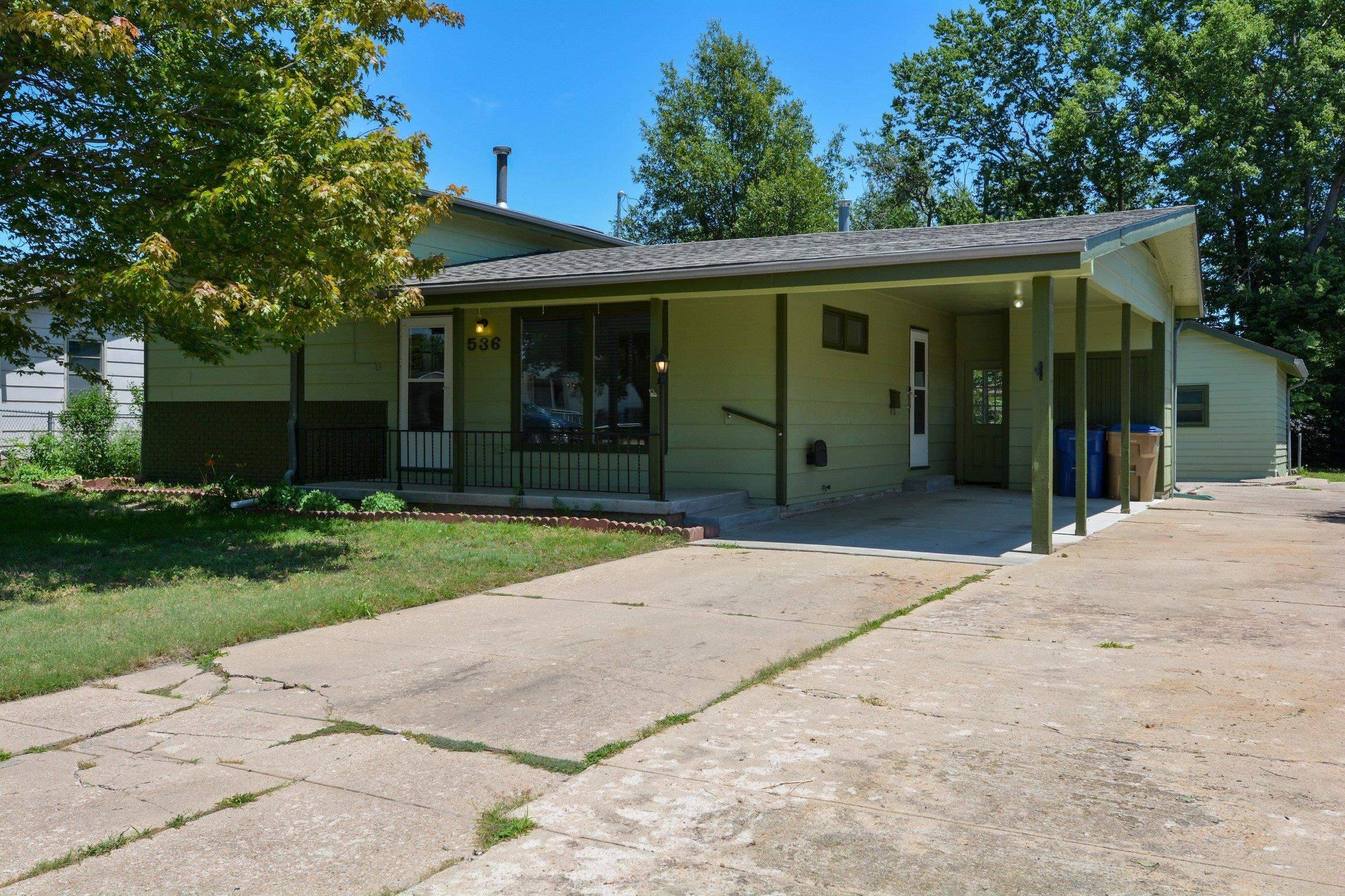 536 N Meeds Dr., Valley Center, KS 67147