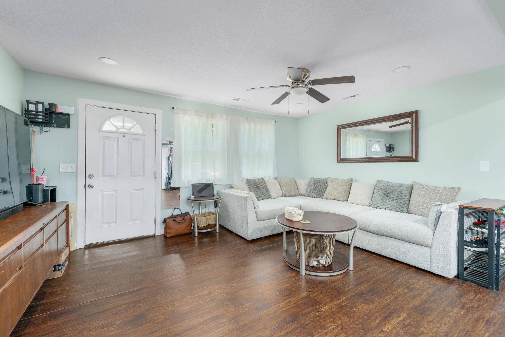 4210 E Menlo Dr, Wichita, KS 67218