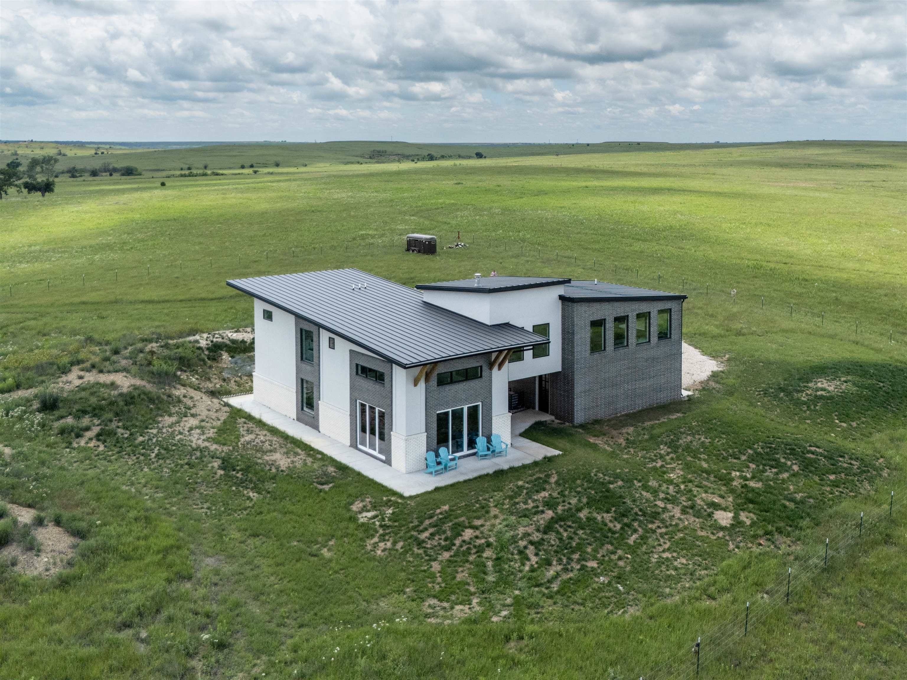 2749 220th St, Virgil, KS 66870