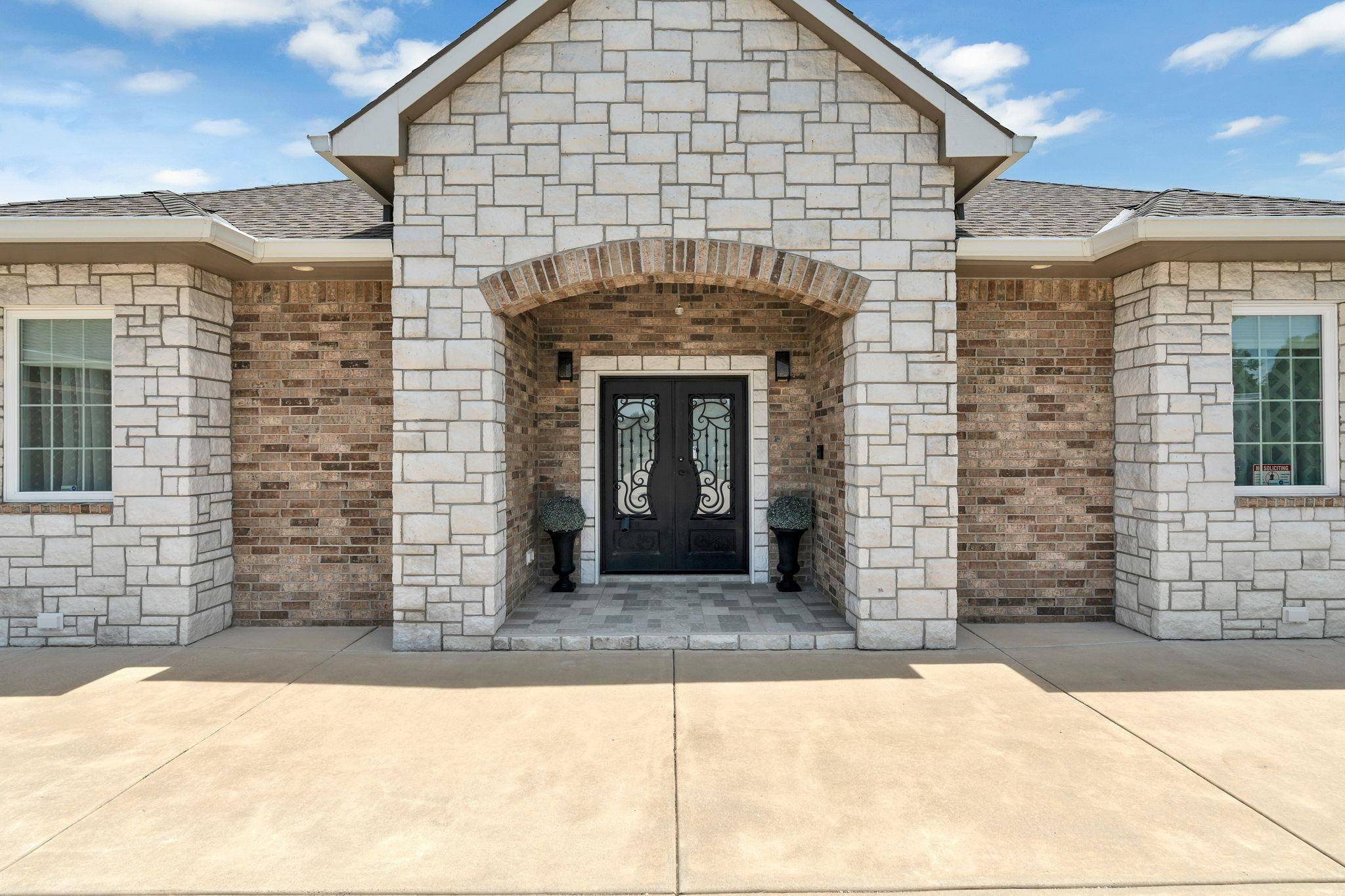 6628 S Hydraulic, Wichita, KS 67216