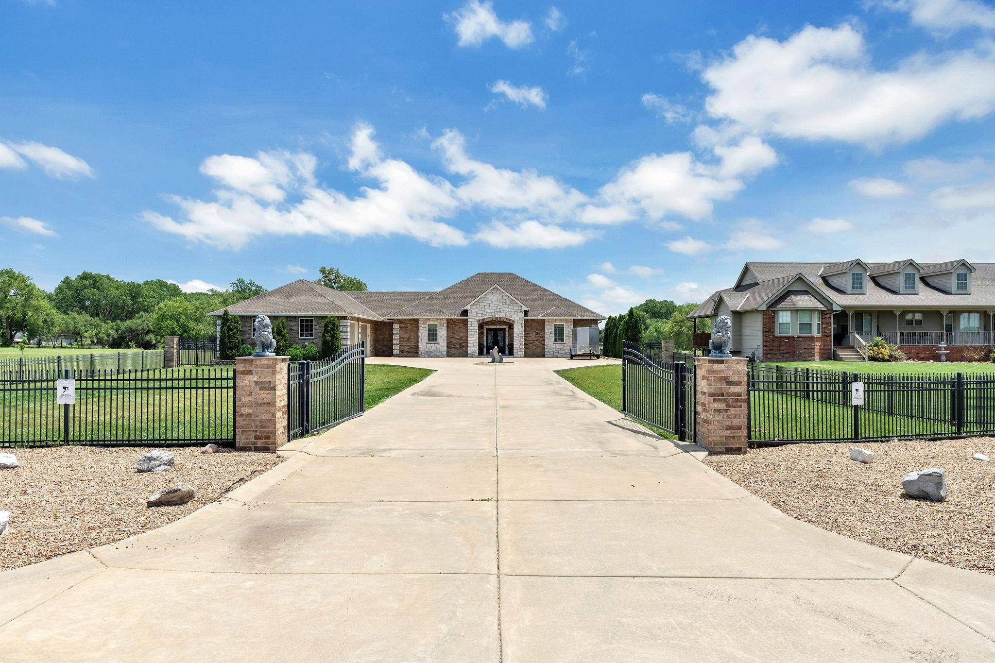 6628 S Hydraulic, Wichita, KS 67216