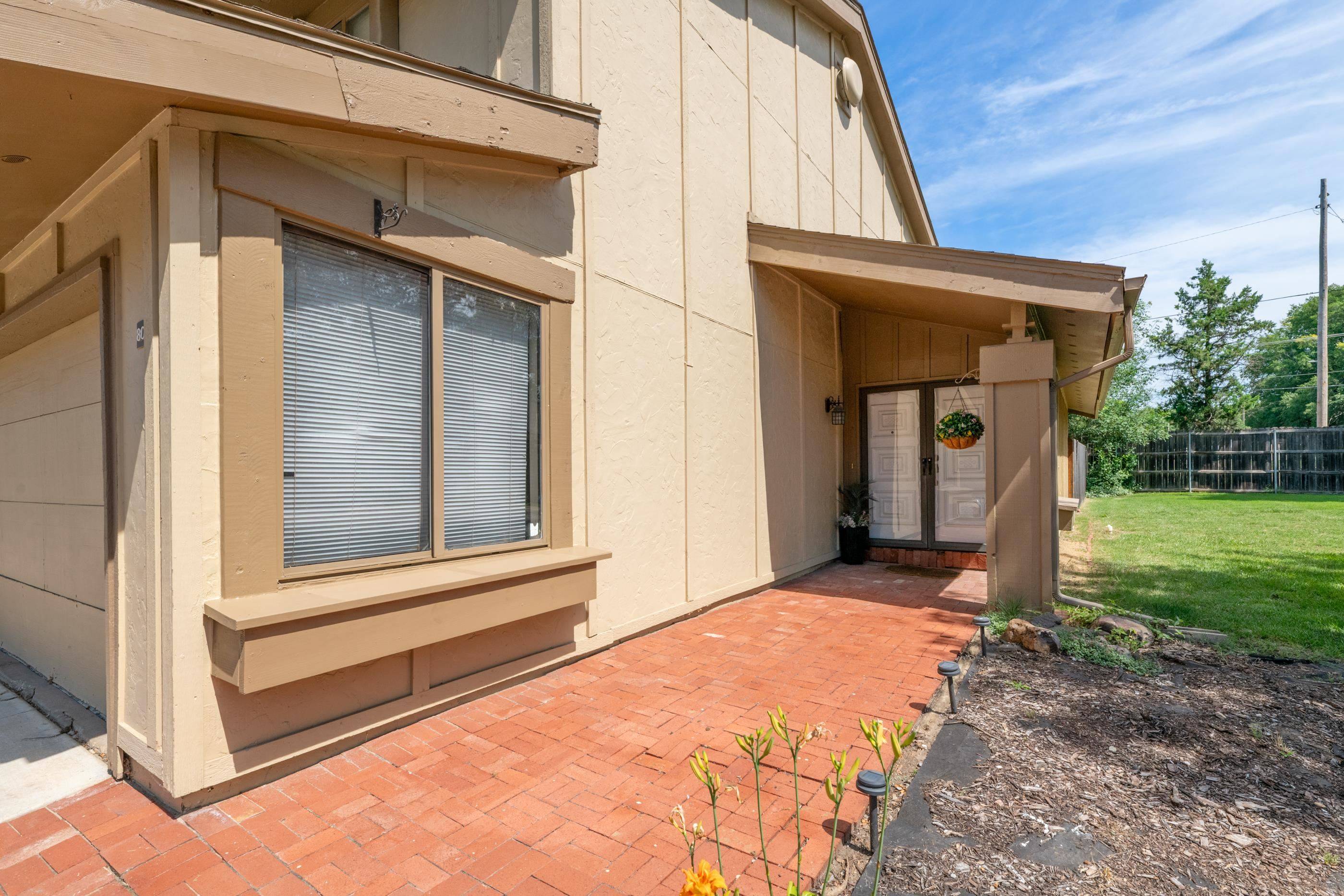 8419 E Harry St, Wichita, KS 67207