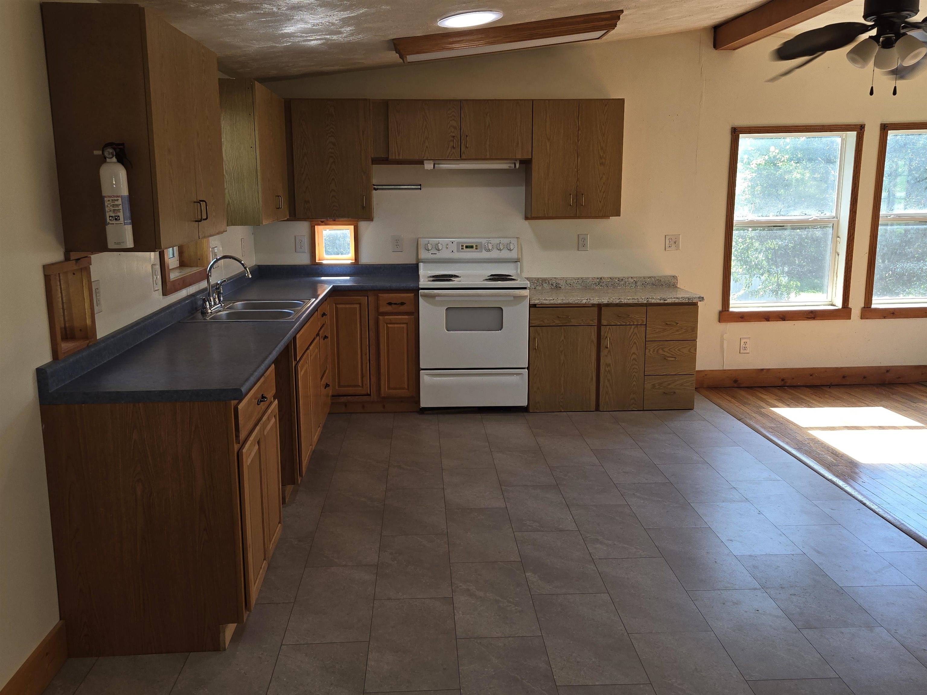 317 E WAGNER STREET, Dexter, KS 67038