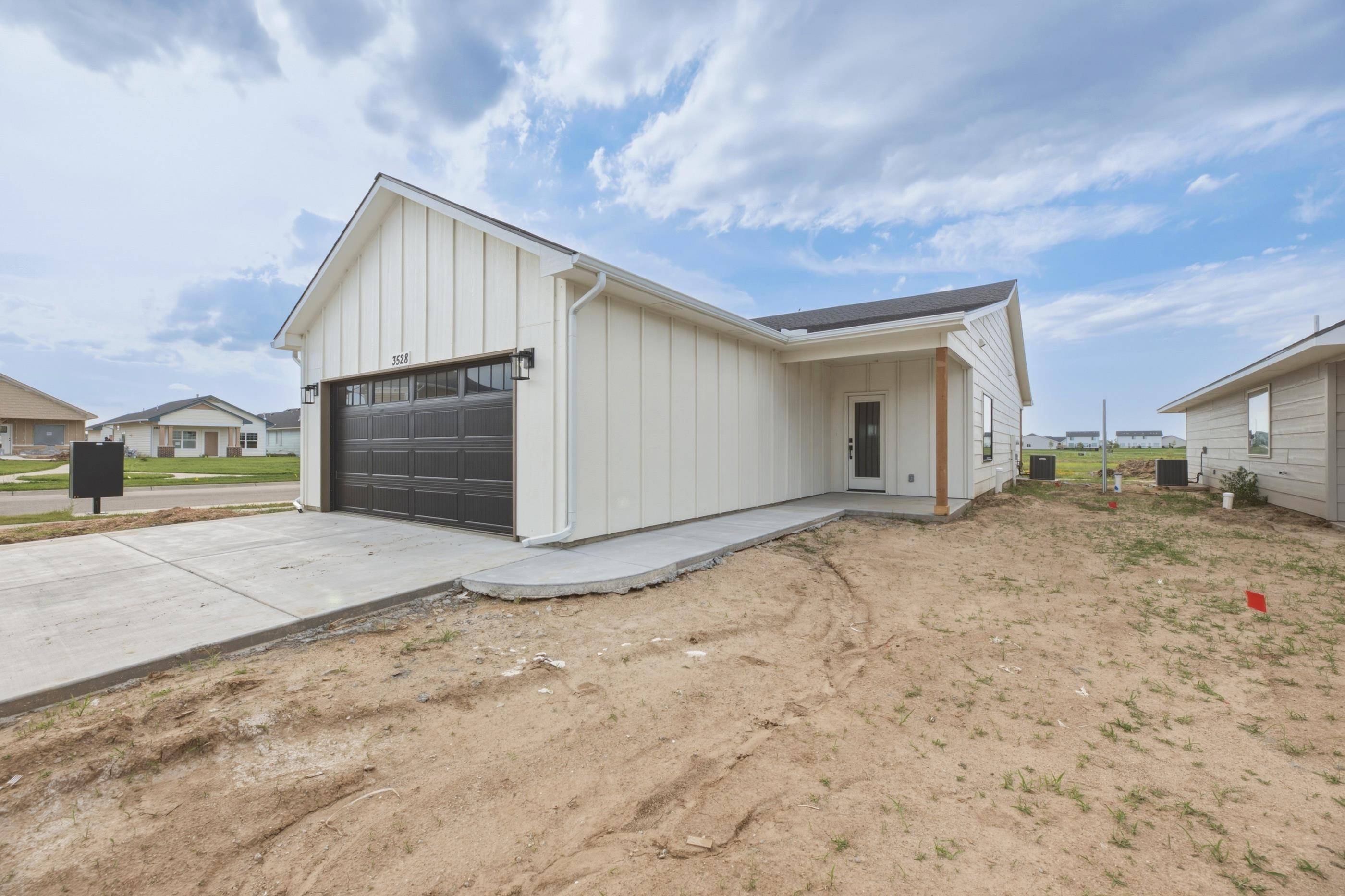 3528 N Azalea St, Maize, KS 67223