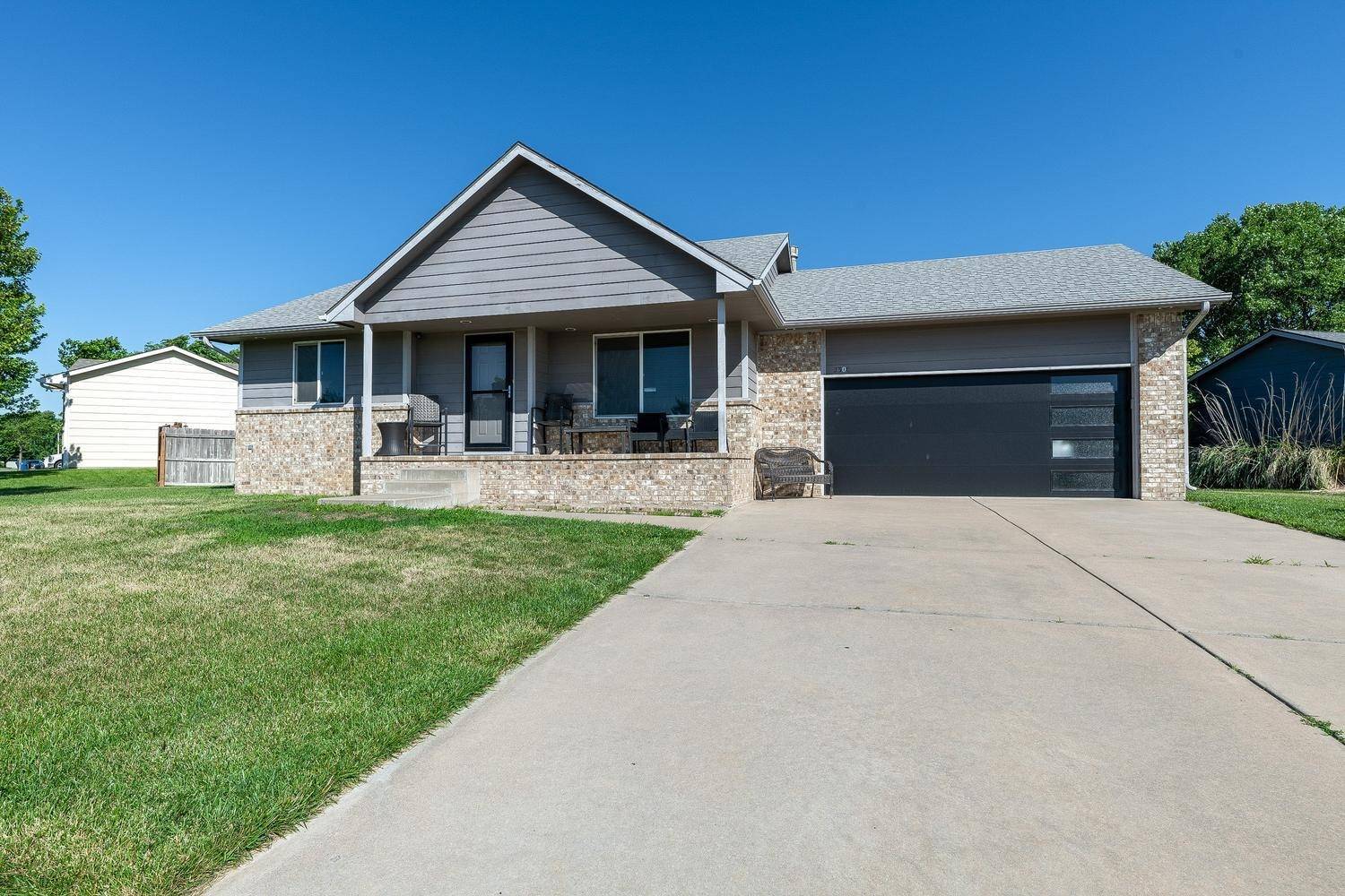 2308 E Spring Hill Dr, Goddard, KS 67052